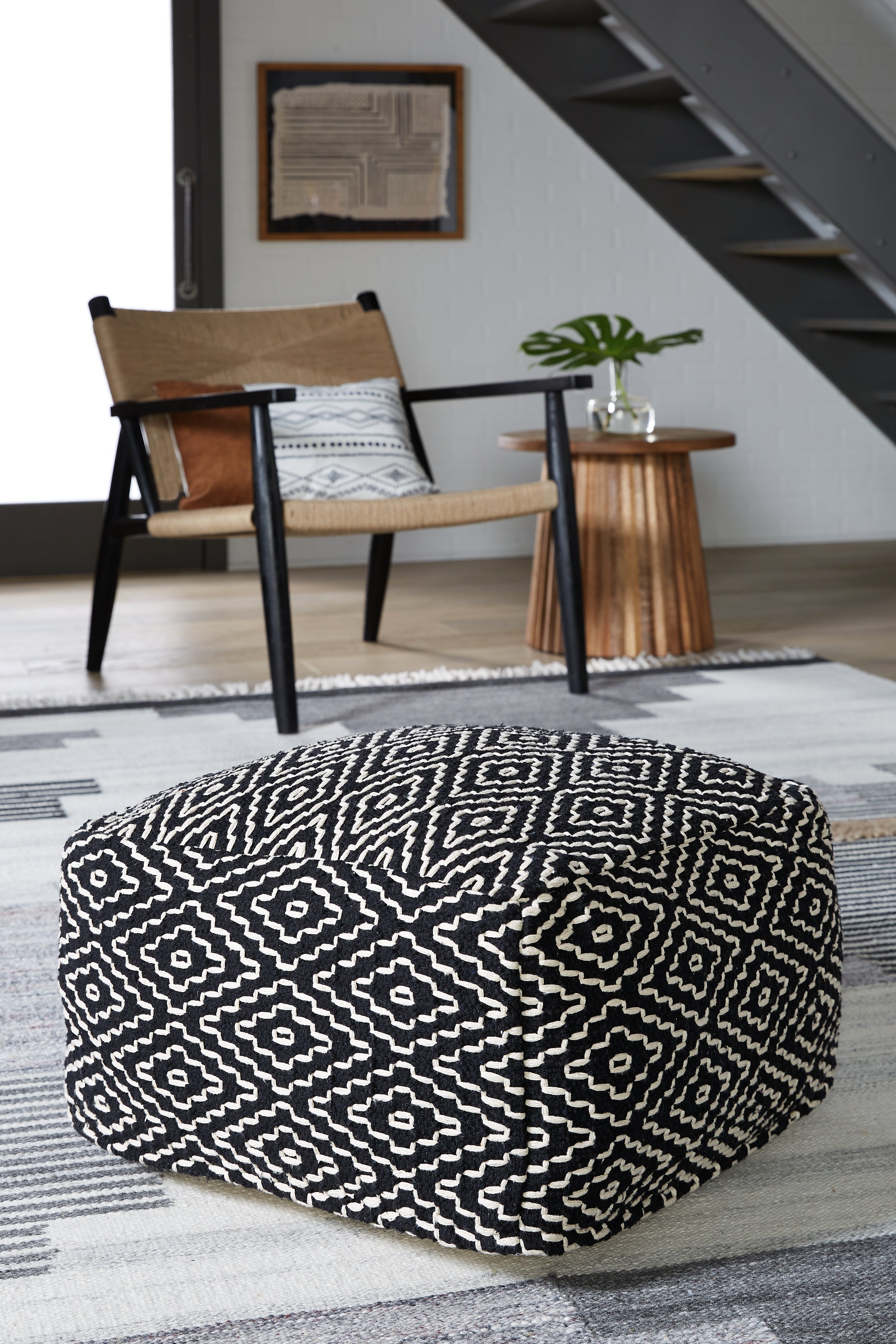 Floridian Furniture - Ashley Furniture - Jasett Pouf - Pouf / Black/Ivory - A1001058