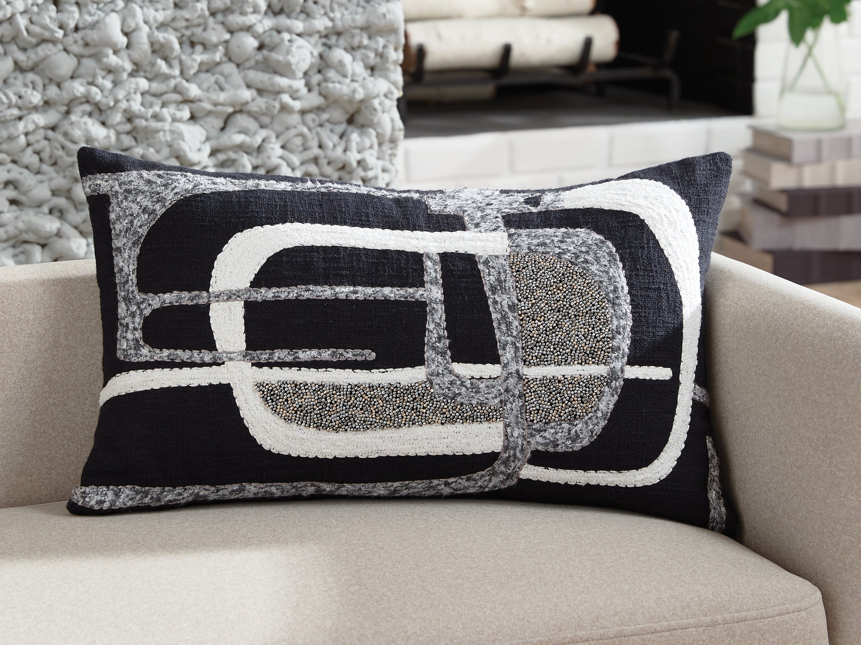 Floridian Furniture - Ashley Furniture - Gavrileigh Pillows - Pillow (4/CS) / Black/Gray/Ivory - A1001113