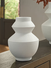 Floridian Furniture - Ashley Furniture - Naveen Vase - Vase / White - A2000870