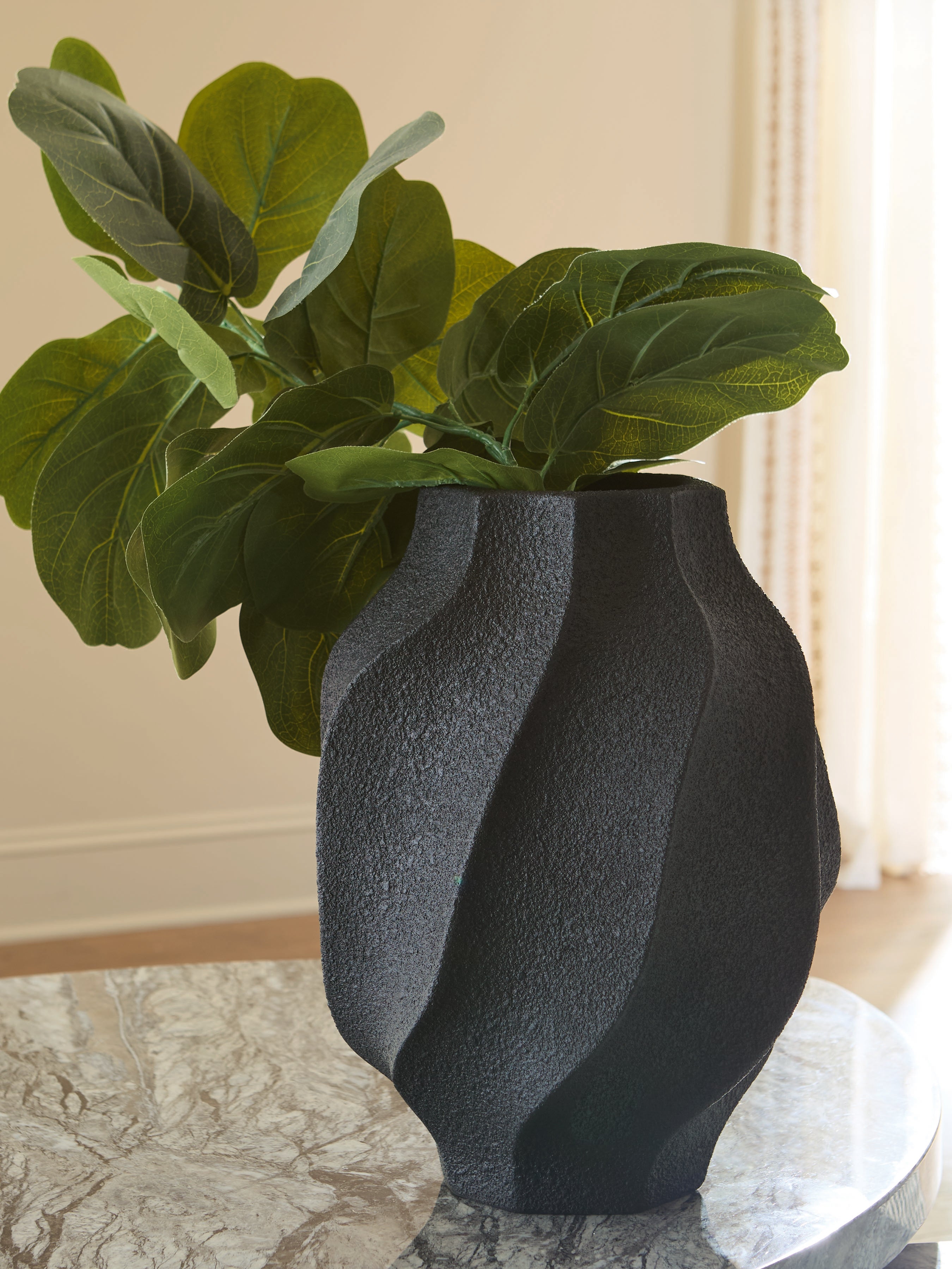 Floridian Furniture - Ashley Furniture - Judworth Vase - Vase / Black - A2000874