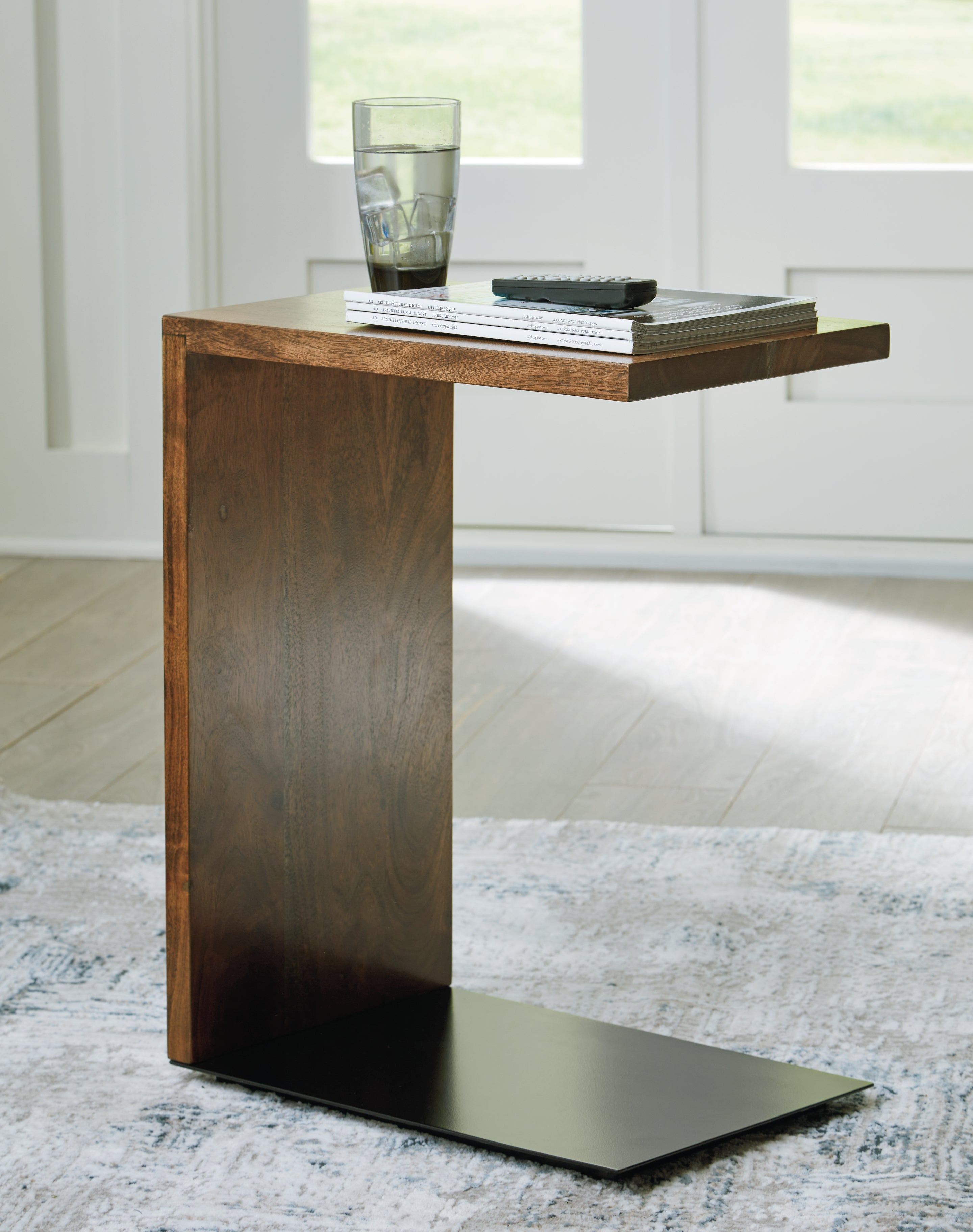 Floridian Furniture - Ashley Furniture - Wimshaw Accent Table - Accent Table / Brown/Black - A4000618