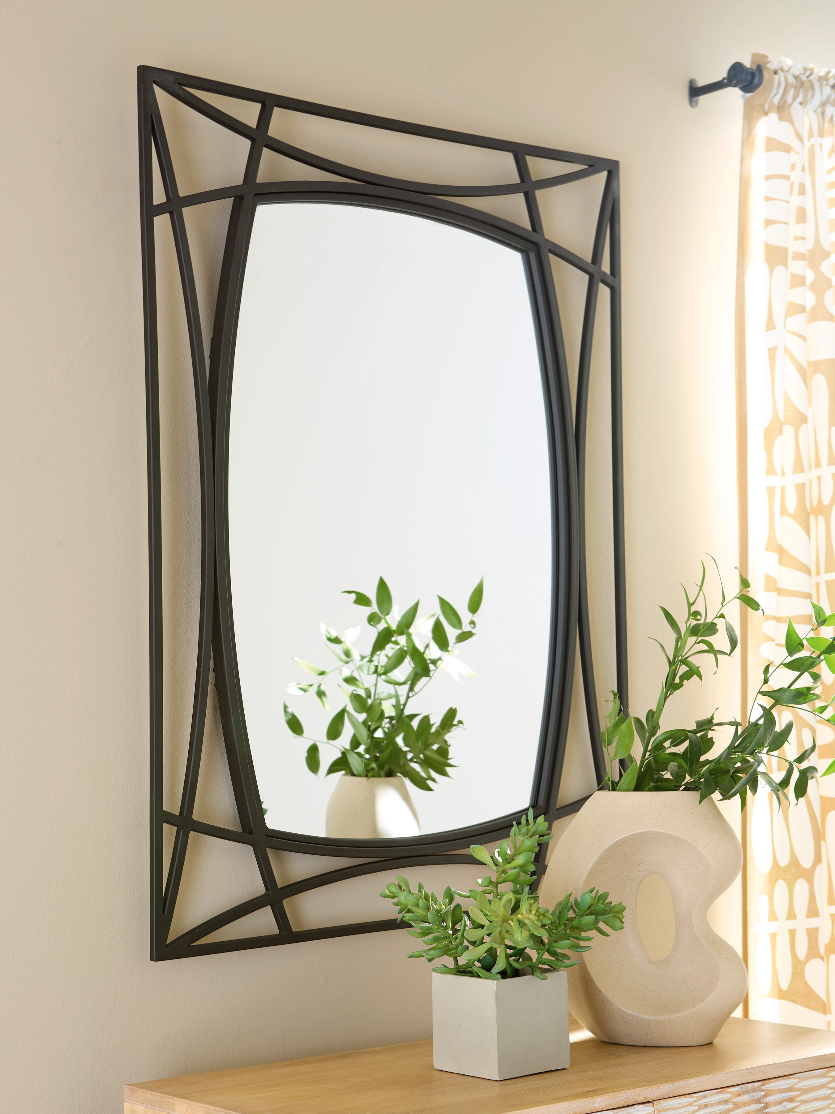 Floridian Furniture - Ashley Furniture - Freenville Mirror - Accent Mirror / Black - A8010408