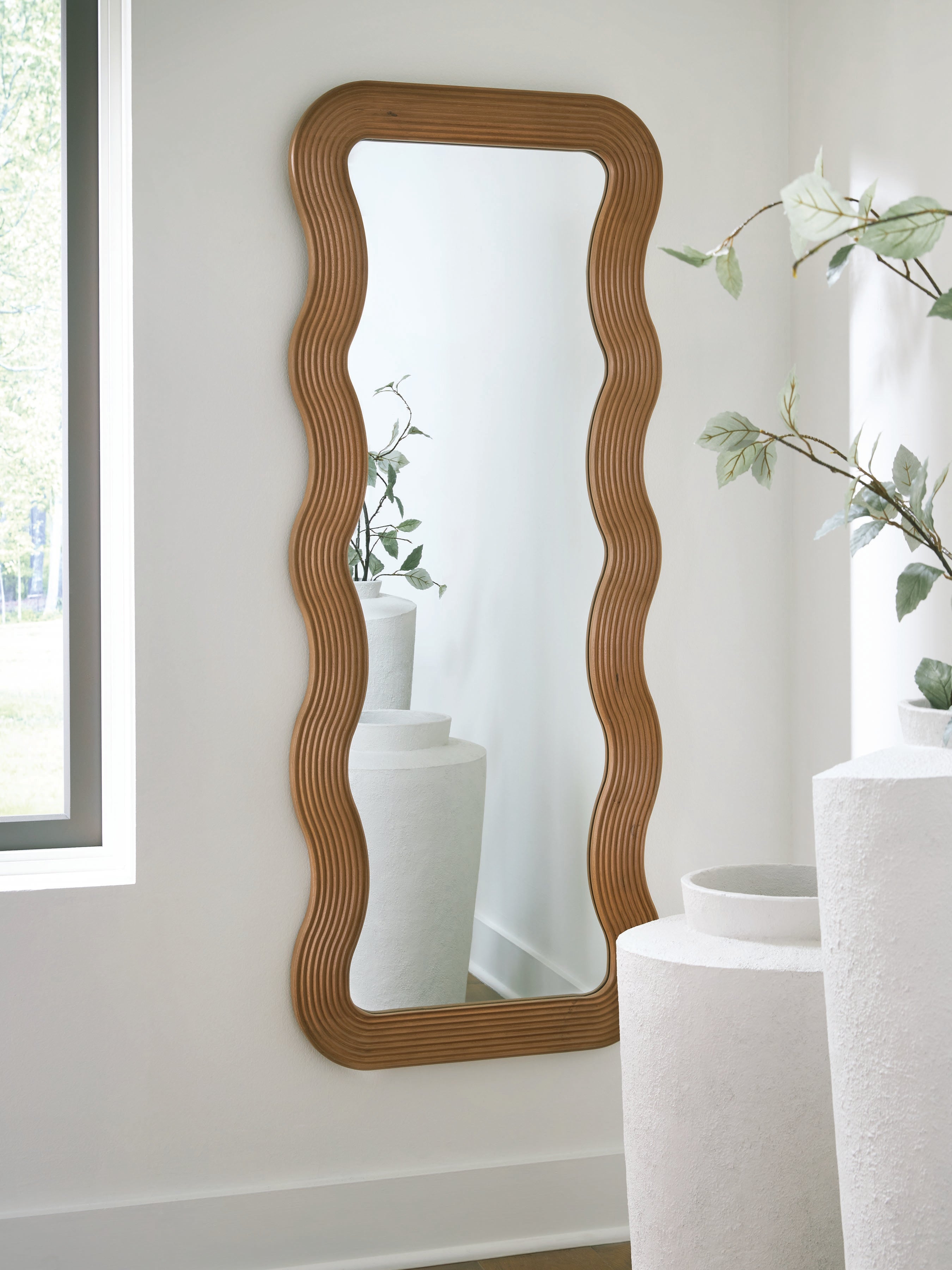 Floridian Furniture - Ashley Furniture - Ellisonville Mirror - Floor Mirror / Brown - A8010413