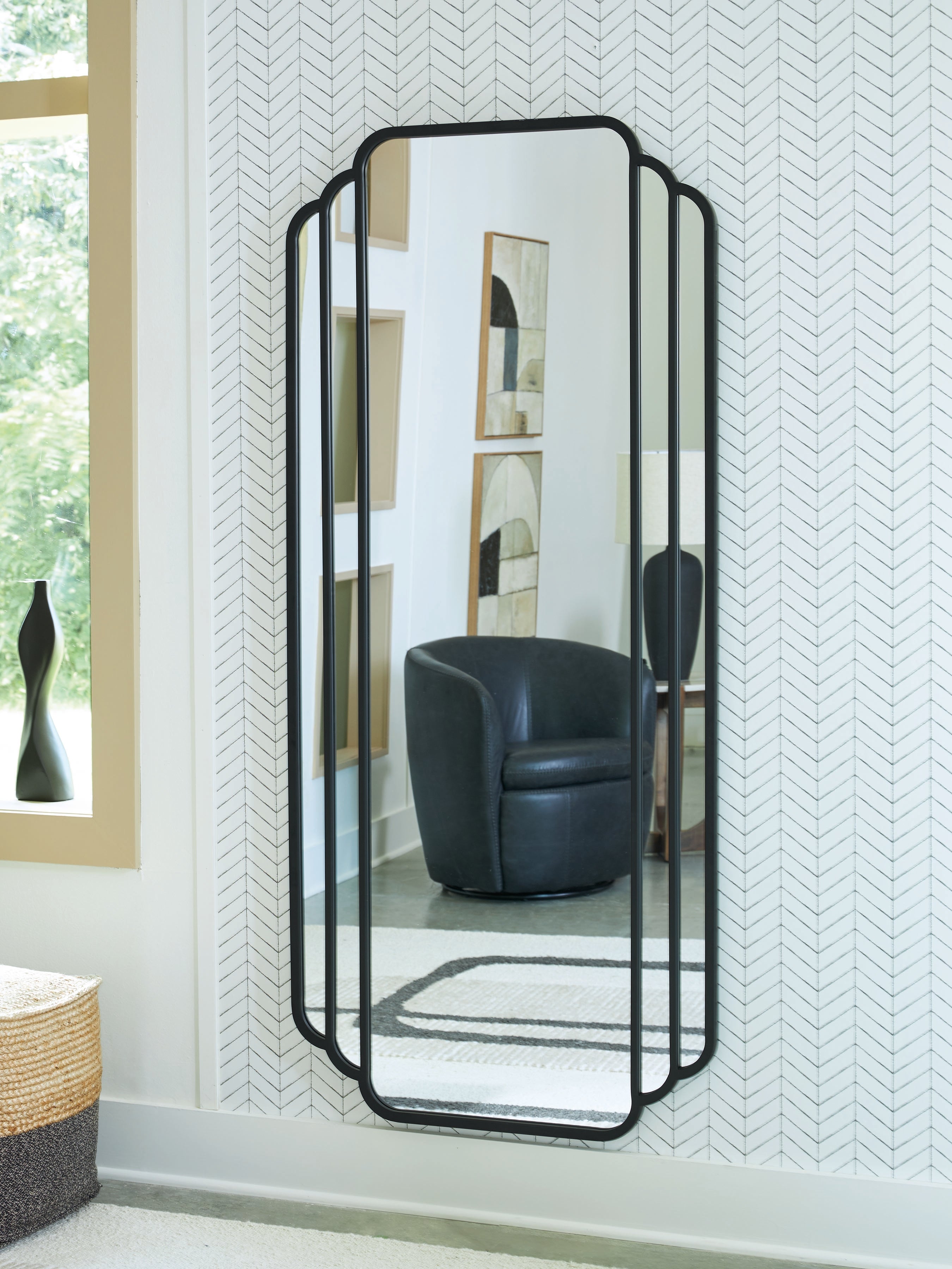 Floridian Furniture - Ashley Furniture - Antigone Mirror - Floor Mirror / Black - A8010434