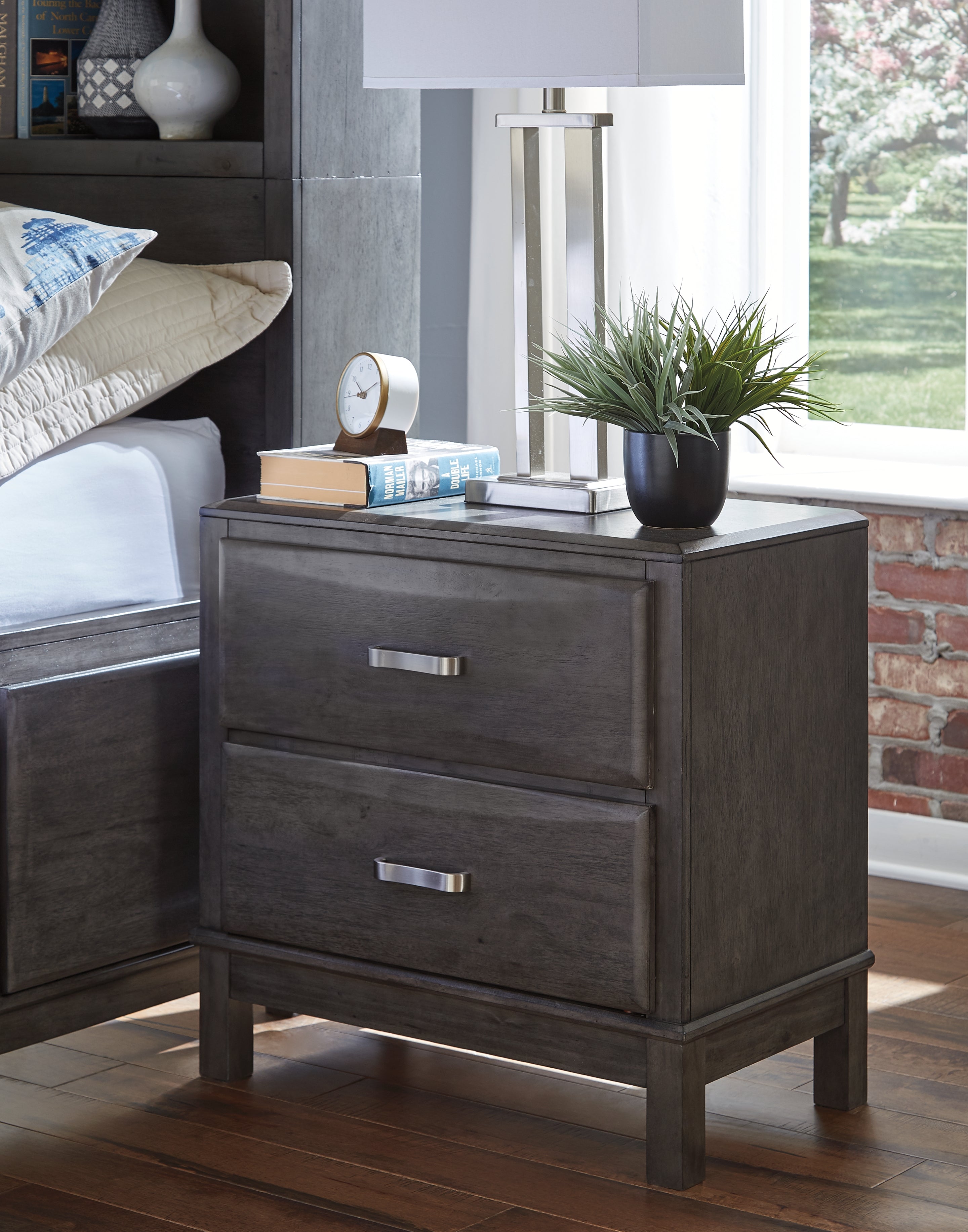 Floridian Furniture - Ashley Furniture - Caitbrook Bedroom - Dresser and Mirror / Gray - B476B1
