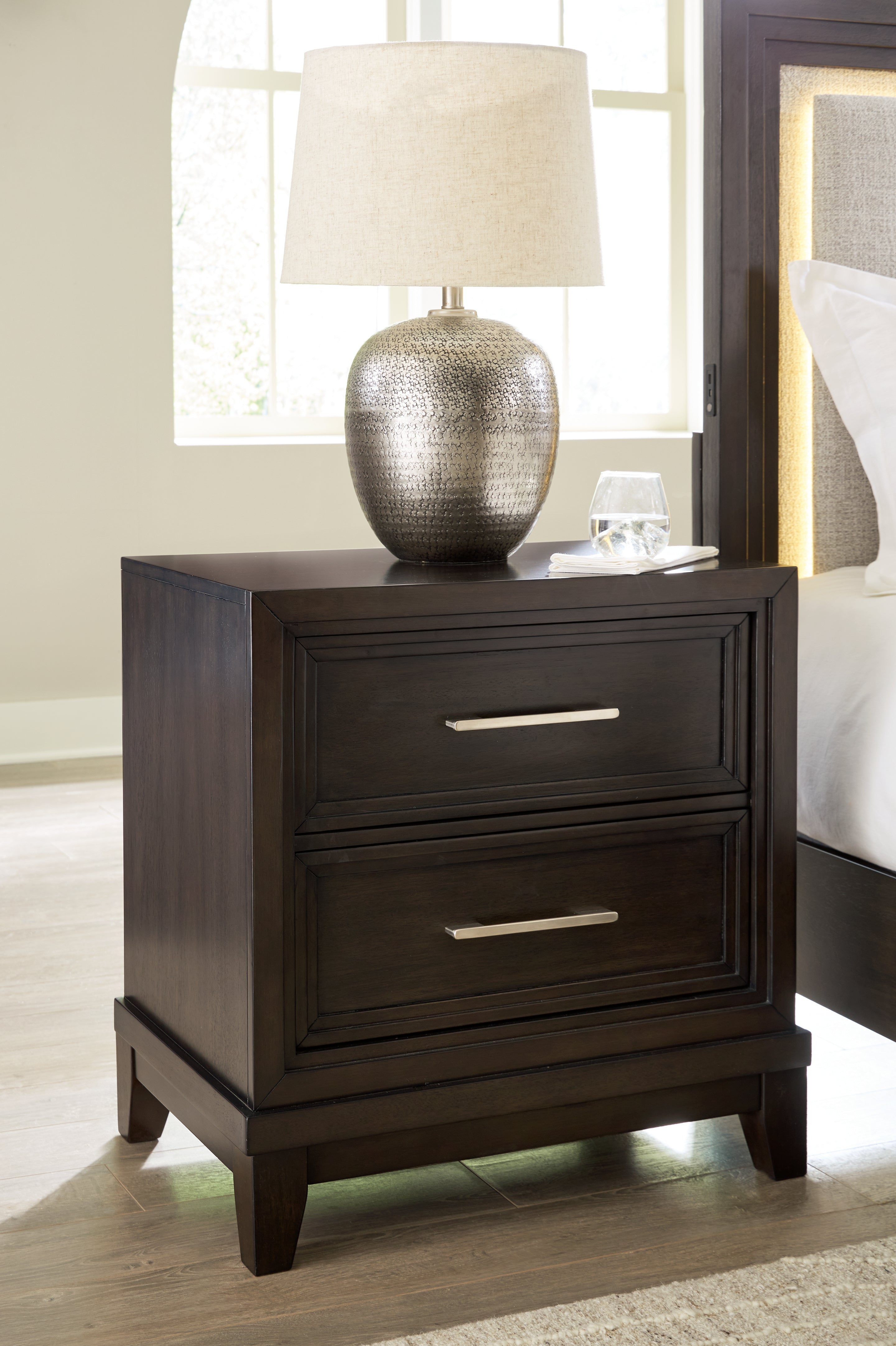 Floridian Furniture - Ashley Furniture - Neymorton Bedroom - Dresser and Mirror / Dark Grayish Brown - B618B1