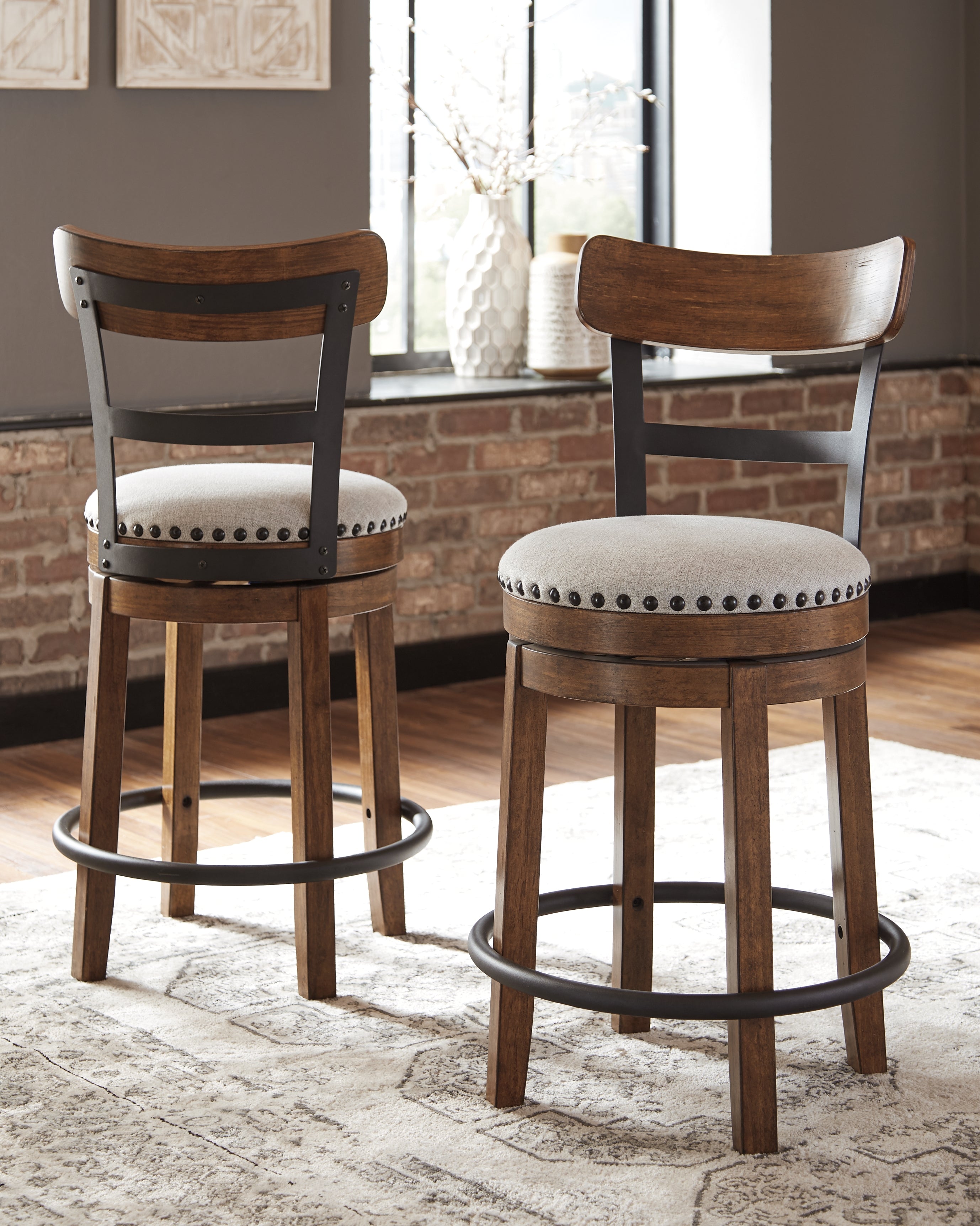 Floridian Furniture - Ashley Furniture - Valebeck Dining Room - UPH Swivel Stool (1/CN) / Black - D546-824