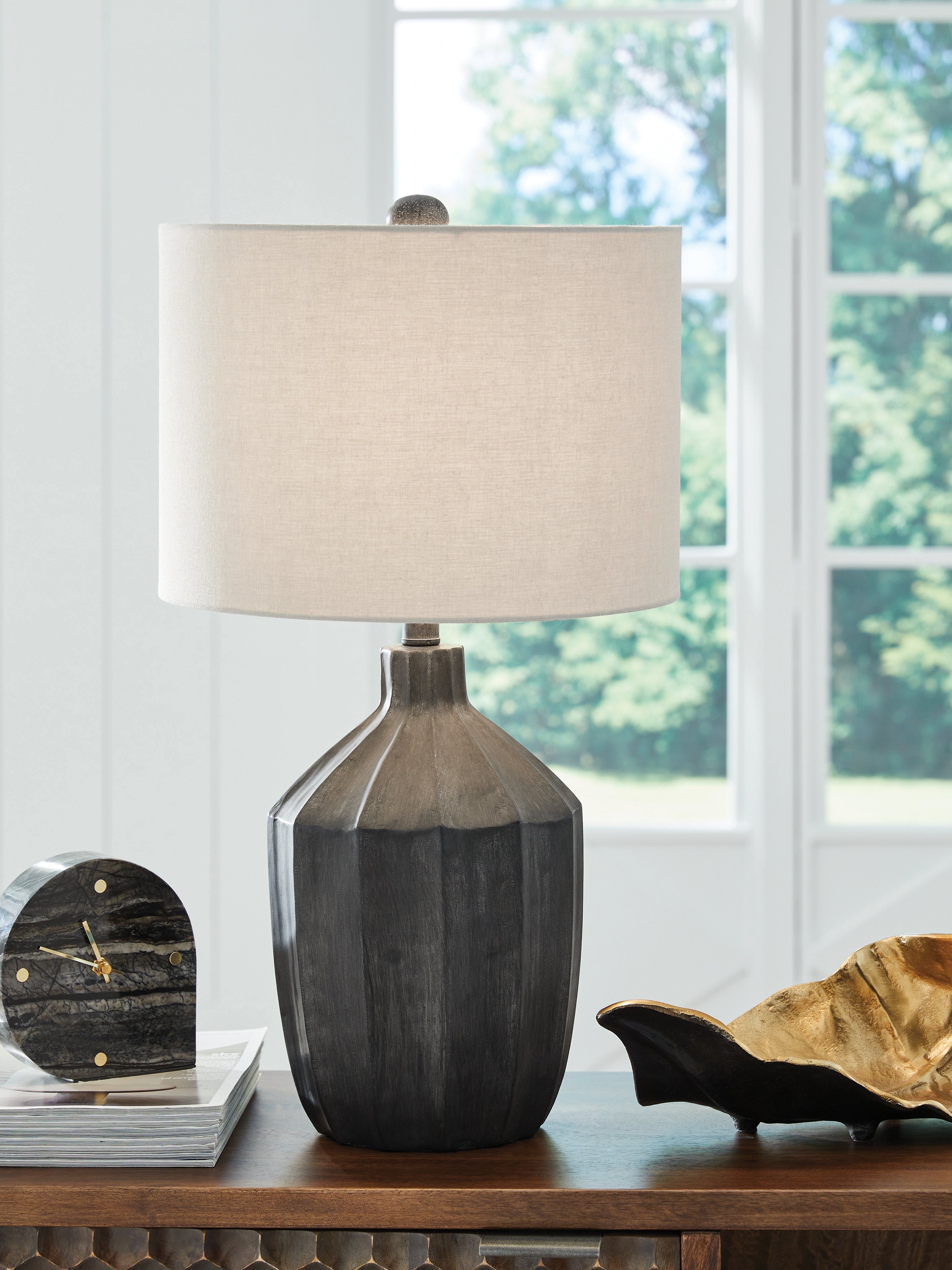 Floridian Furniture - Ashley Furniture - Jilton Lighting - Poly Table Lamp (1/CN) / Black - L235844