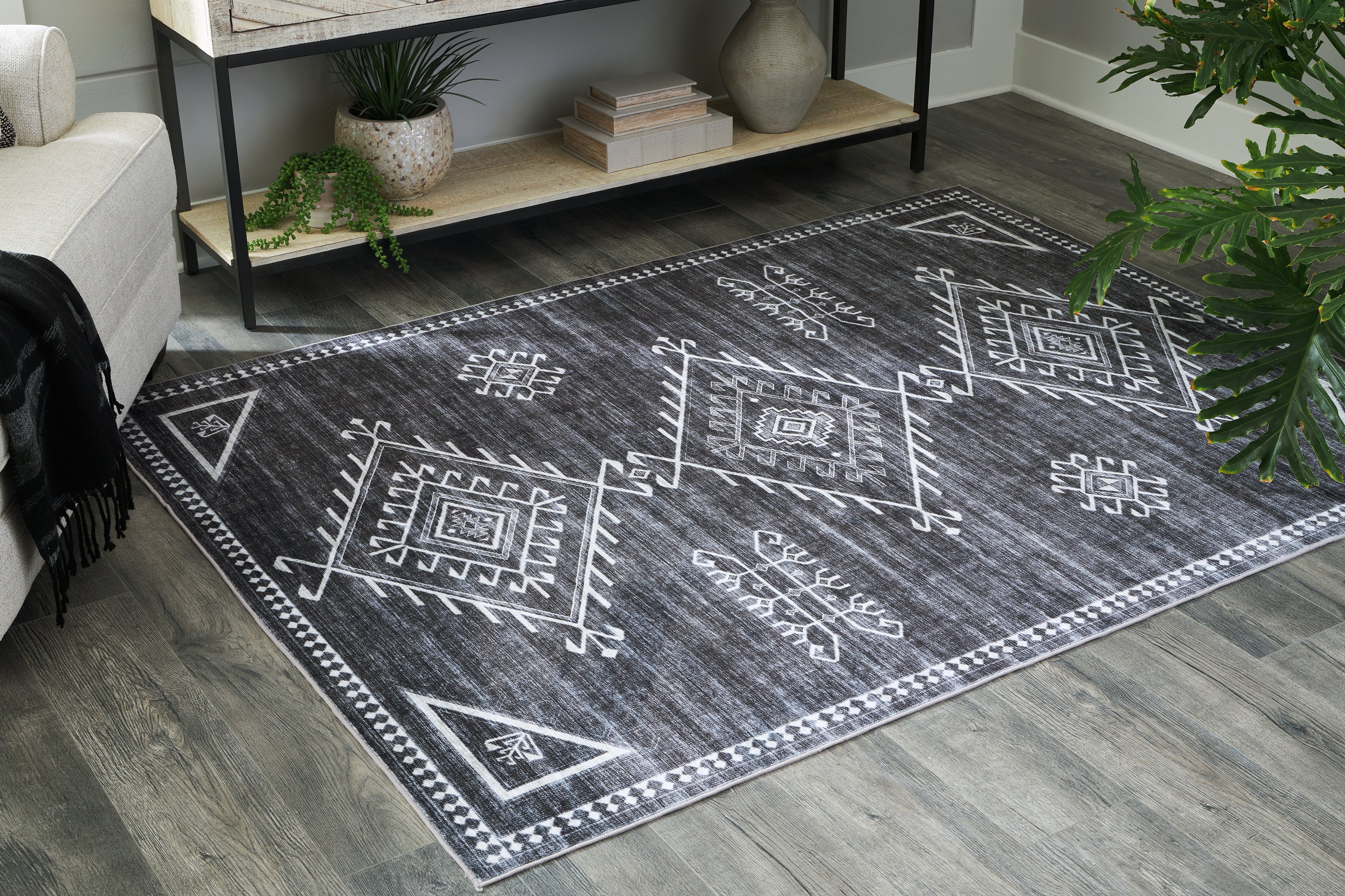 Floridian Furniture - Ashley Furniture - Arloman Rug - 5' x 7' Washable Rug / Black/Cream/Gray - R405932