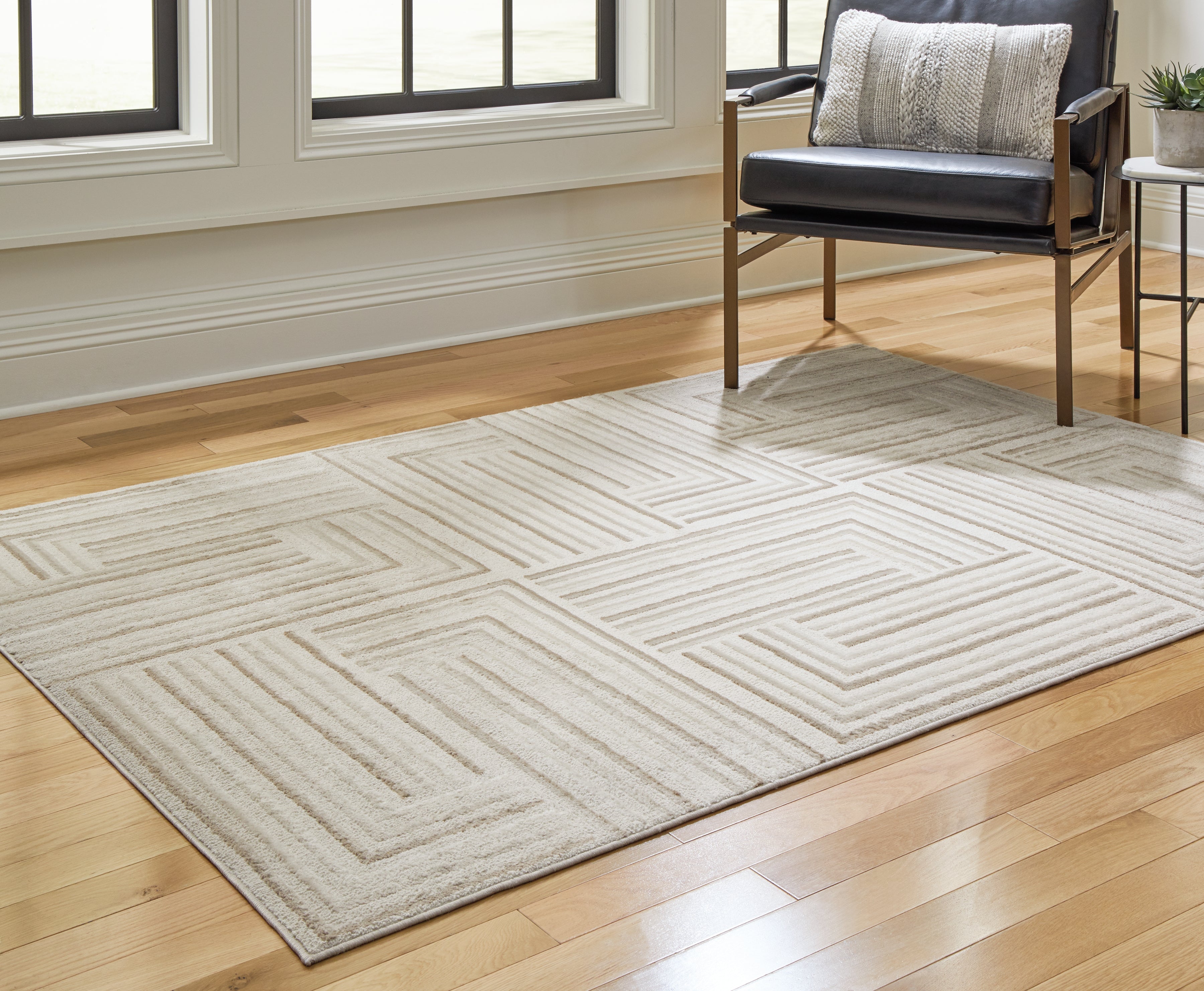Floridian Furniture - Ashley Furniture - Darmondard Rug - 8' x 10' Rug / Cream/Taupe - R406941