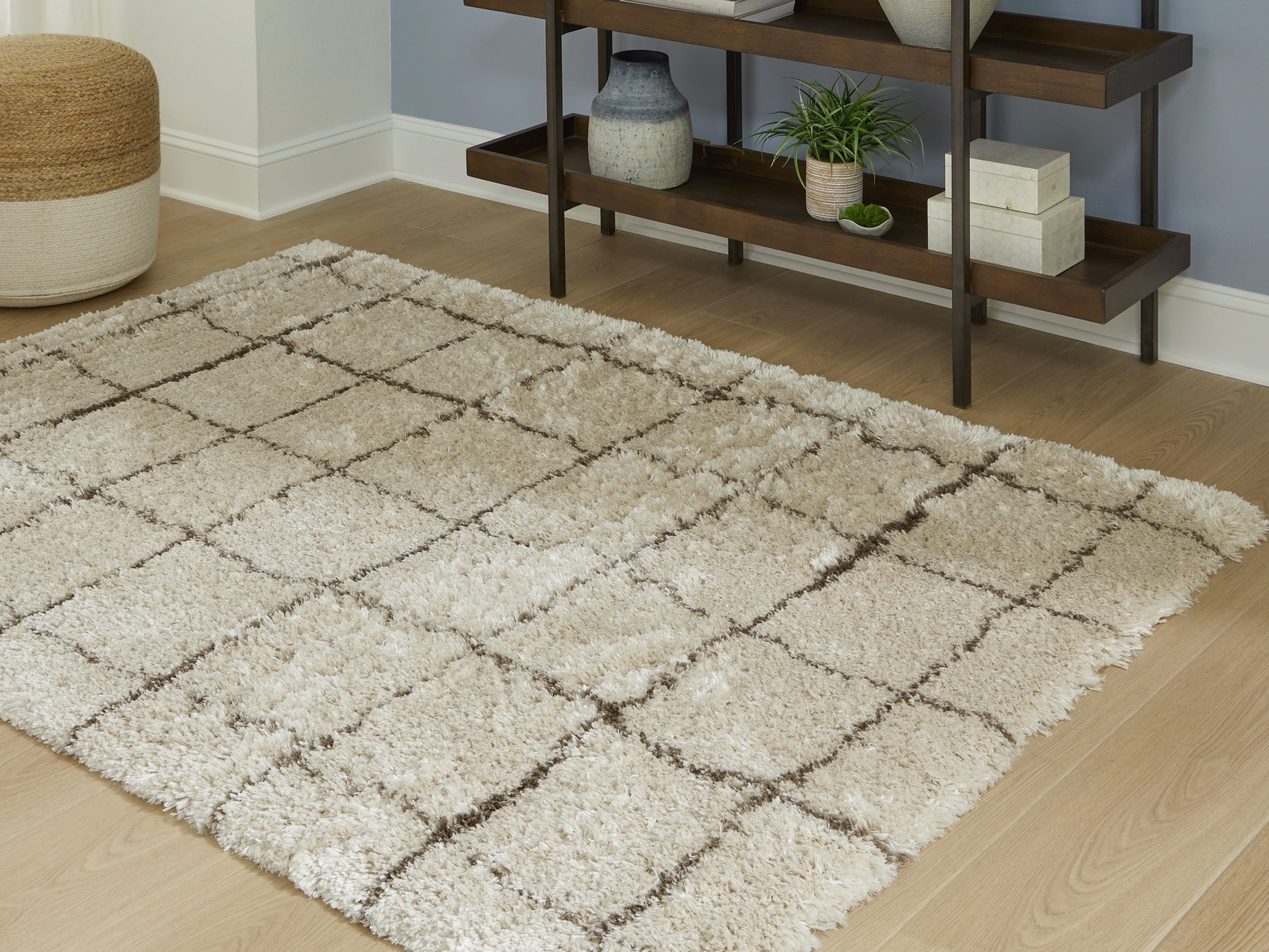 Floridian Furniture - Ashley Furniture - Wrenlow Rug - 8' x 10' Rug / Gray/Cream - R407221