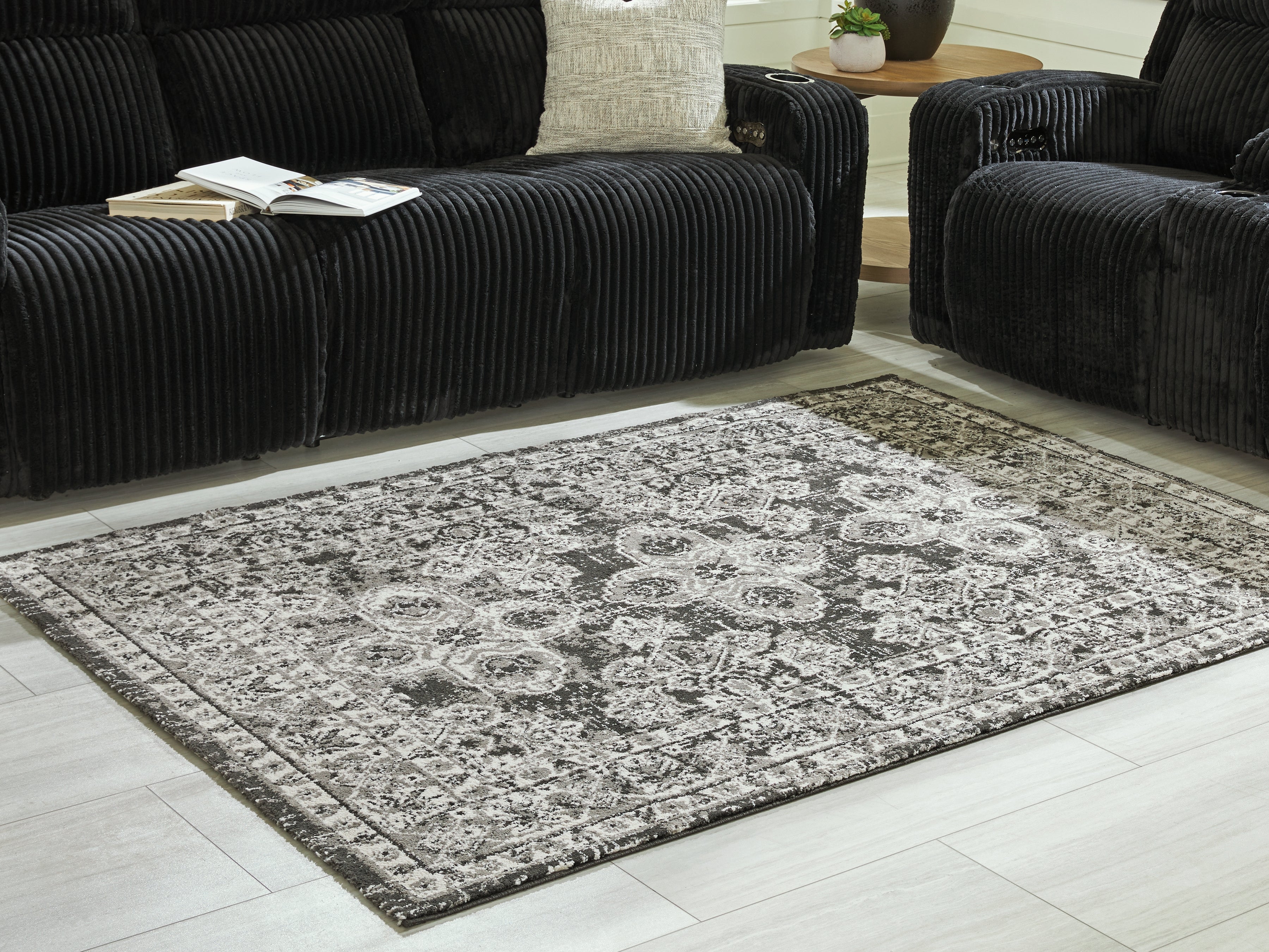 Floridian Furniture - Ashley Furniture - Glennisman Rug - Large Rug / Black/Gray/Ivory - R407271