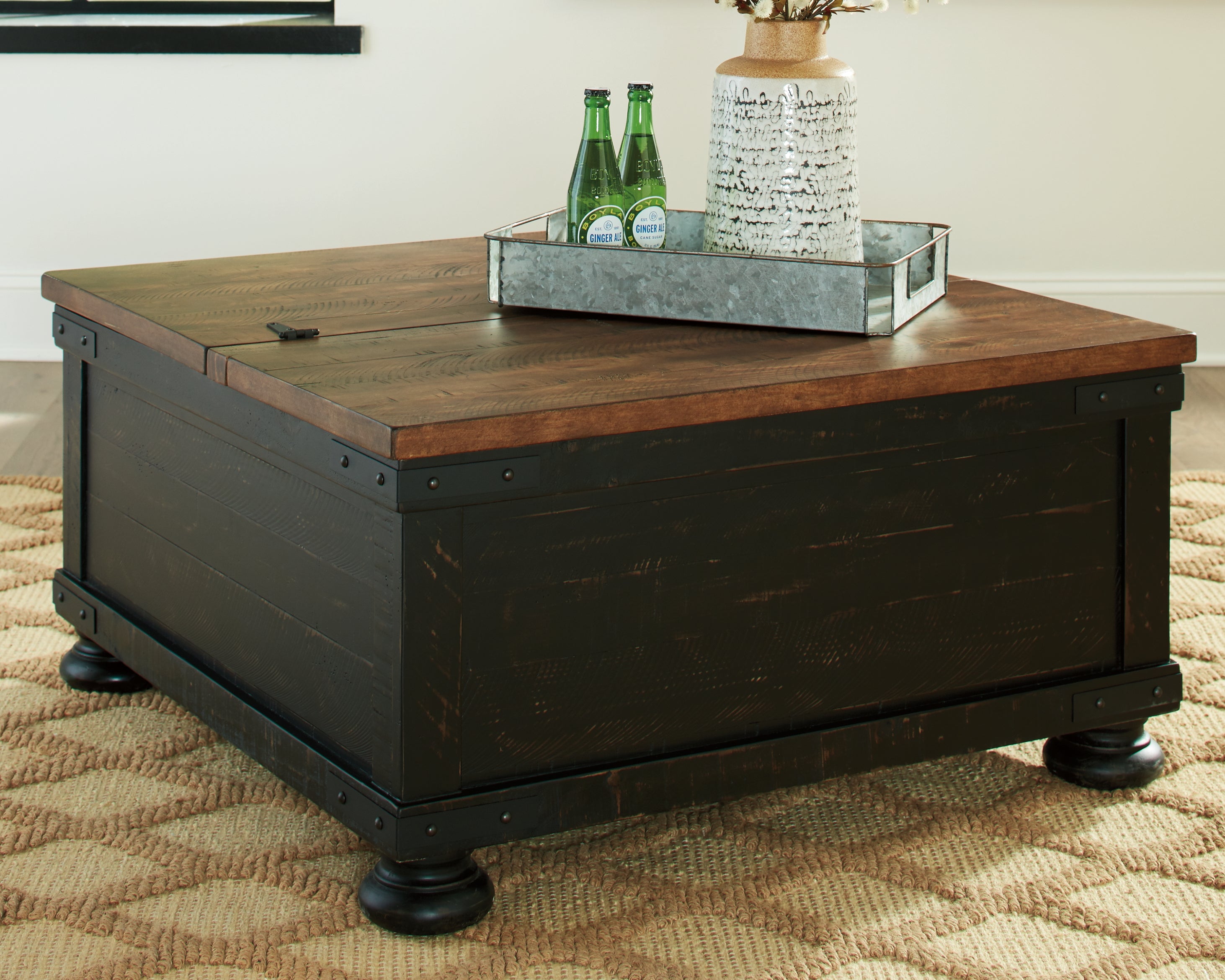 Floridian Furniture - Ashley Furniture - Valebeck Coffee Table with Lift Top - Lift Top Cocktail Table / Black/Brown - T468-00