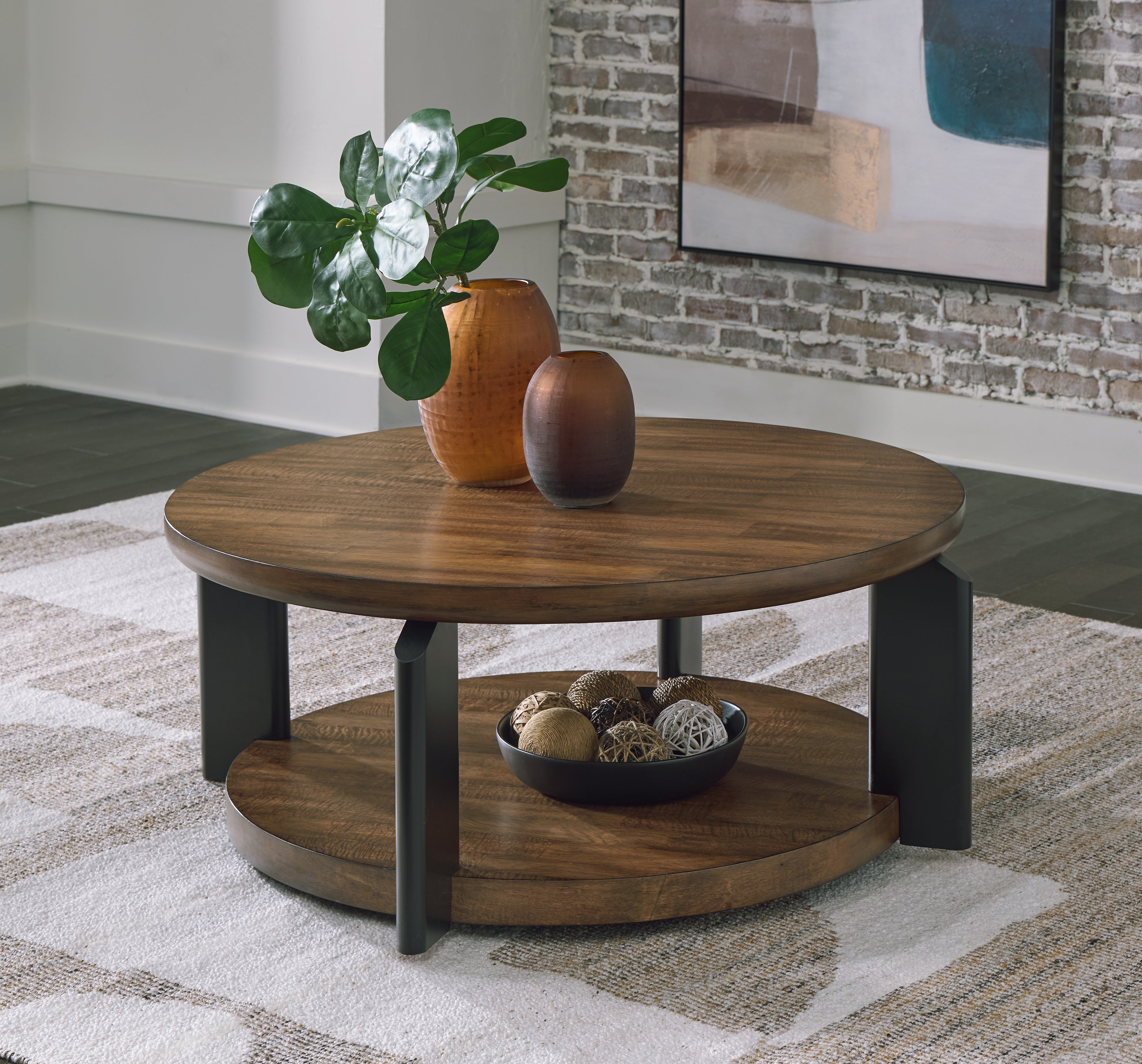 Floridian Furniture - Ashley Furniture - Kraeburn Coffee Table - Round Cocktail Table / Brown/Black - T624-8