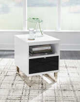 Floridian Furniture - Ashley Furniture - Gardoni Chairside End Table - Chair Side End Table / White/Black - T756-7