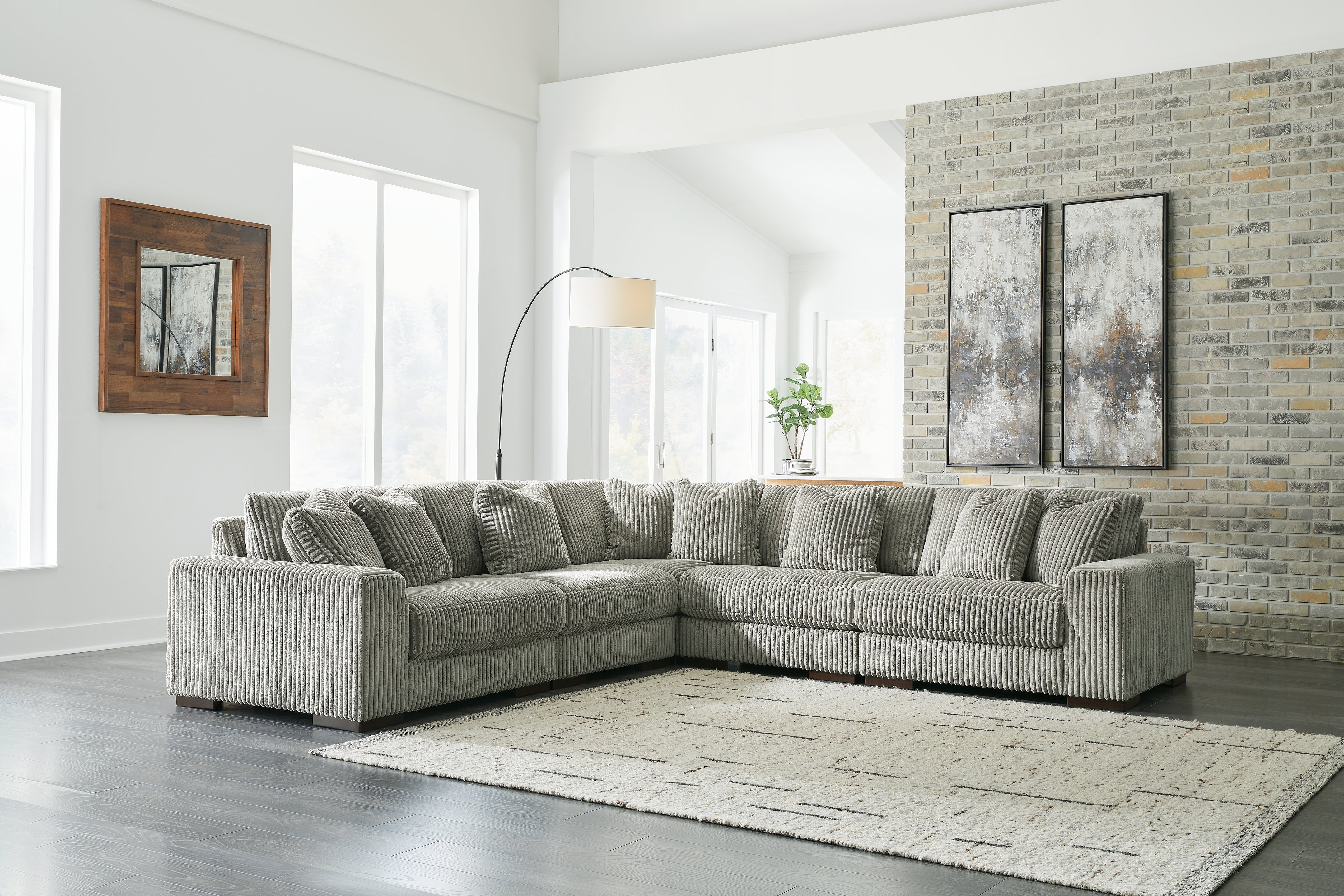 Floridian Furniture - Ashley Furniture - Lindyn Sectional - RAF 5-Piece Sectional / Fog - 21105S5