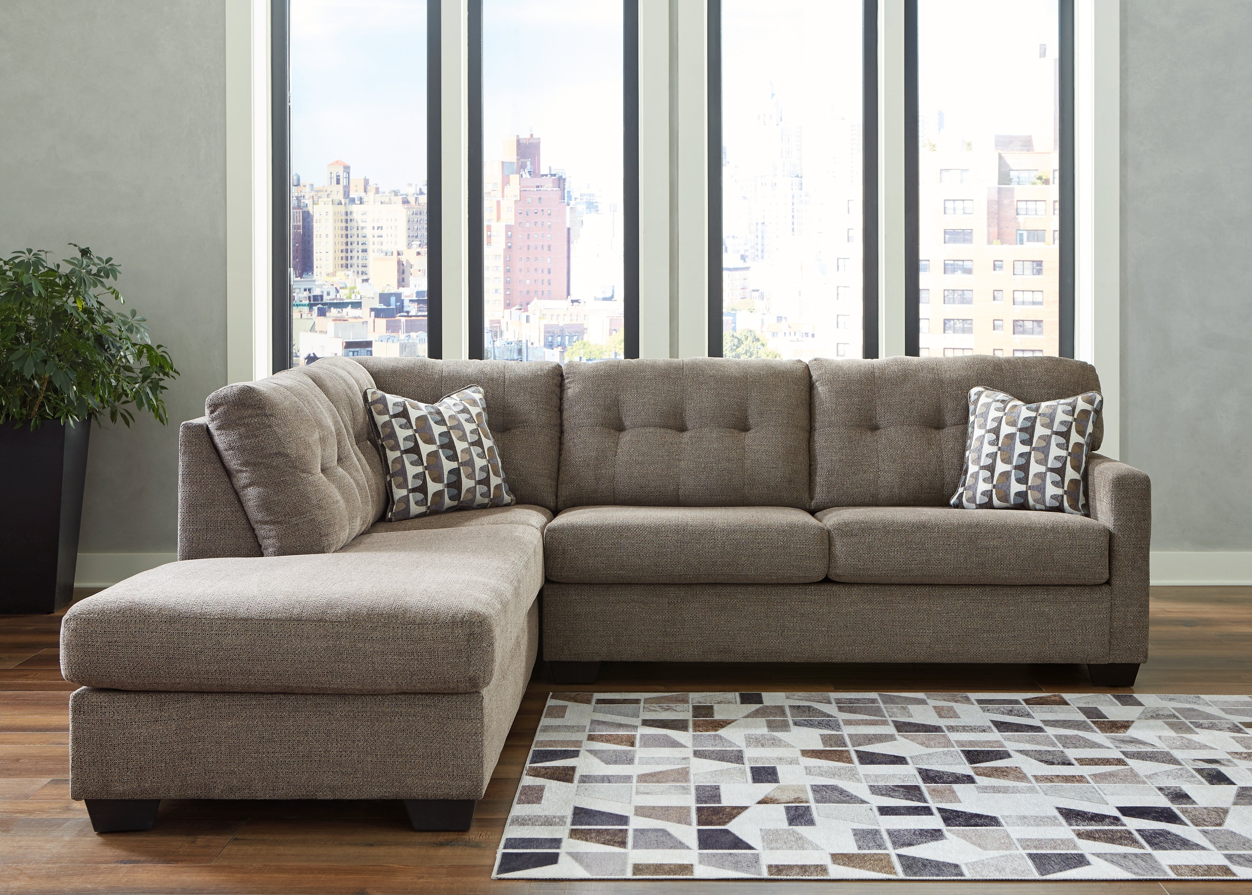Floridian Furniture - Ashley Furniture - Mahoney Sectional - RAF 2-Piece Sectional with Chaise / Chocolate - 31005S1