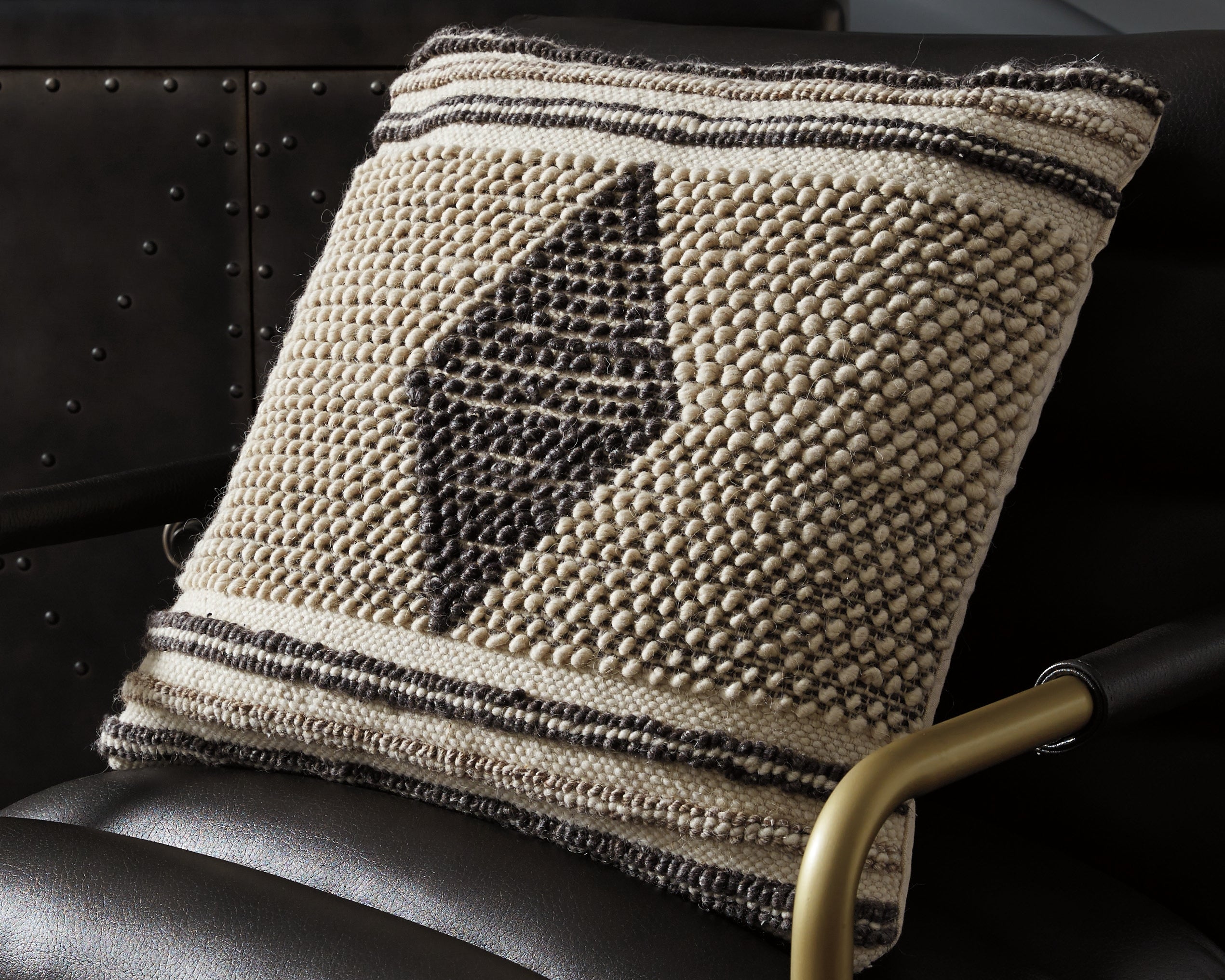 Floridian Furniture - Ashley Furniture - Ricker Pillows - Pillow / Gray/Cream - A1000804P