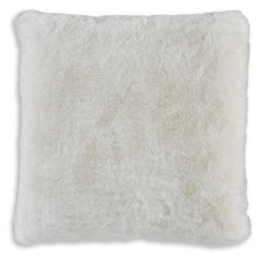 Gariland Pillows
