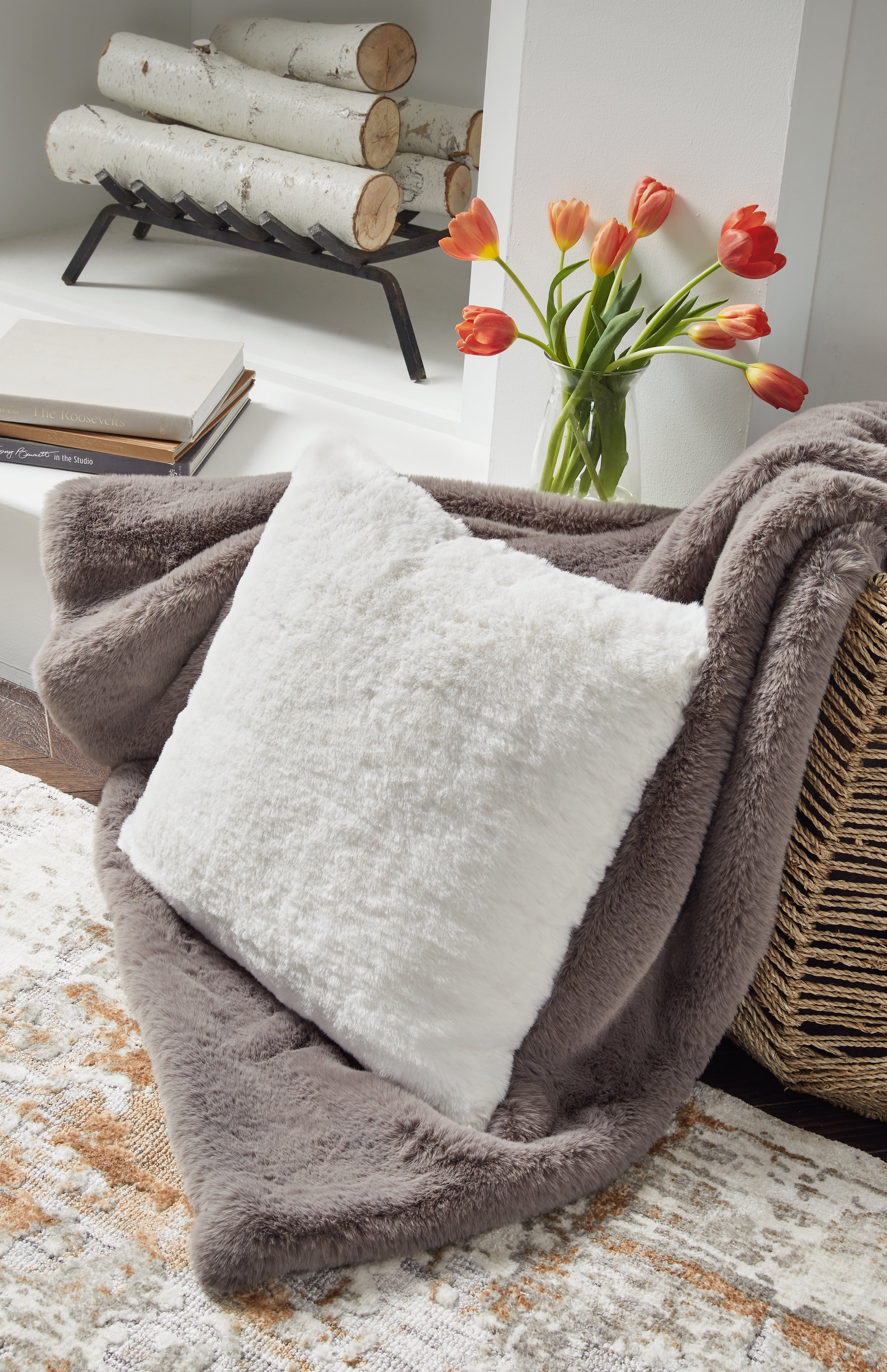 Floridian Furniture - Ashley Furniture - Gariland Pillows - Pillow / Gray - A1000868P