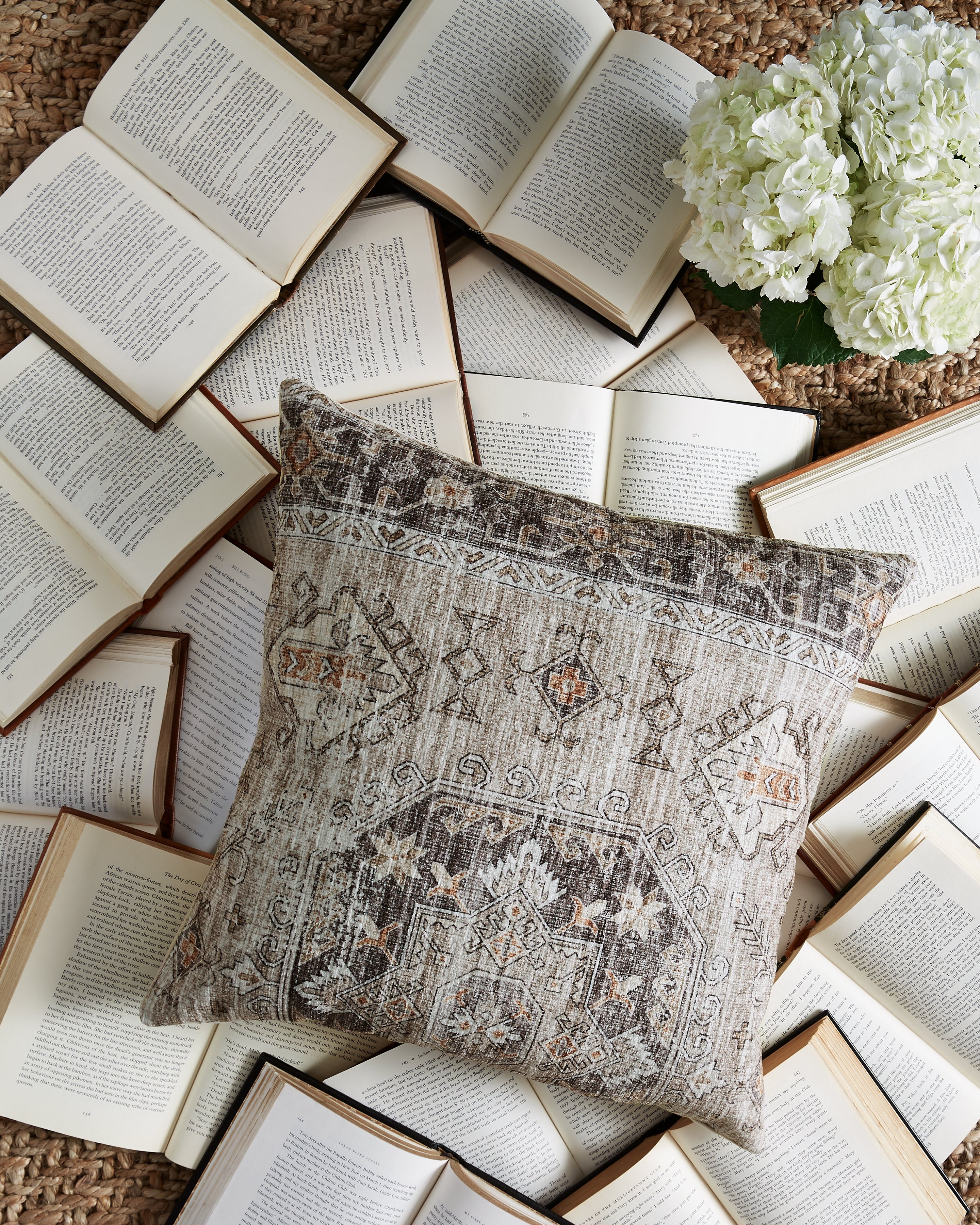 Floridian Furniture - Ashley Furniture - Roseridge Pillows - Pillow (4/CS) / Brown/Black/Cream - A1000972