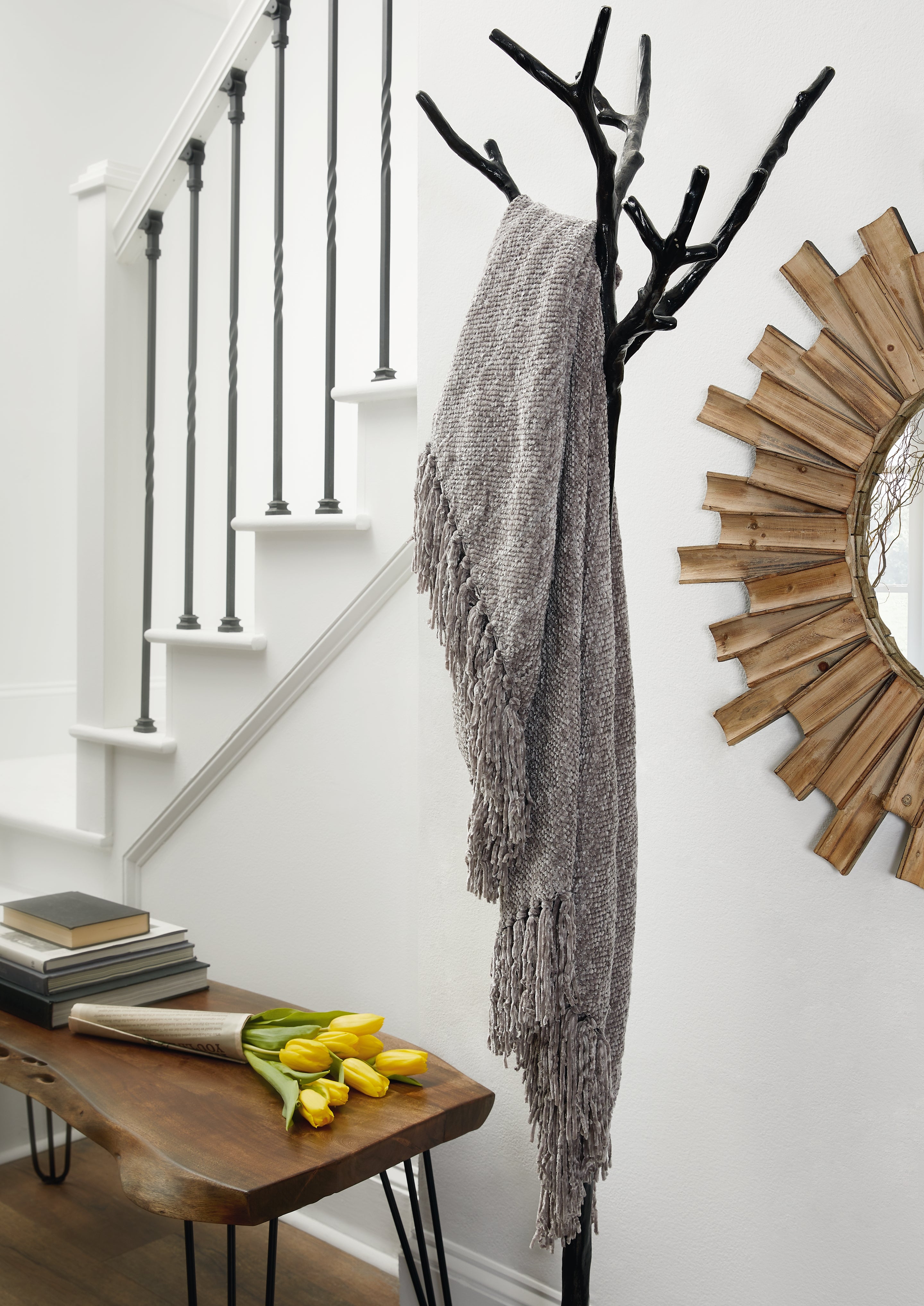 Floridian Furniture - Ashley Furniture - Tamish Throw (Set of 3) - Throw (3/CS) / Gray - A1001026