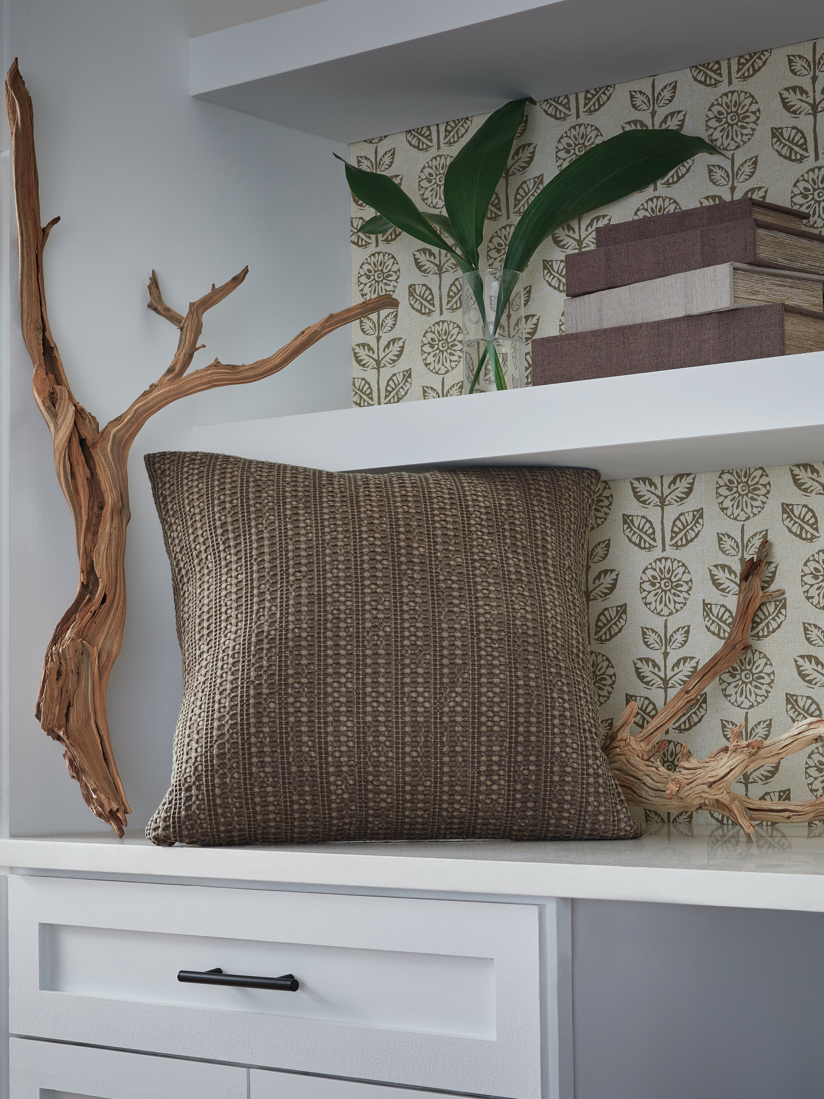 Floridian Furniture - Ashley Furniture - Landcher Pillows - Pillow / Brown - A1001104P