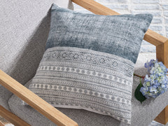 Floridian Furniture - Ashley Furniture - Harperville Pillows - Pillow (4/CS) / Blue/White - A1001127