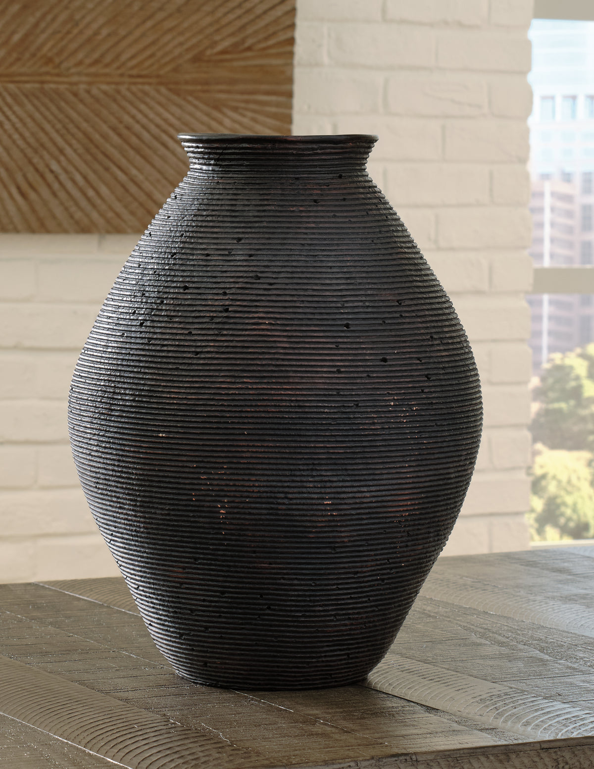 Floridian Furniture - Ashley Furniture - Hannela Vase - Vase / Antique Tan - A2000514