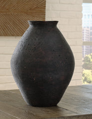 Floridian Furniture - Ashley Furniture - Hannela Vase - Vase / Antique Tan - A2000514