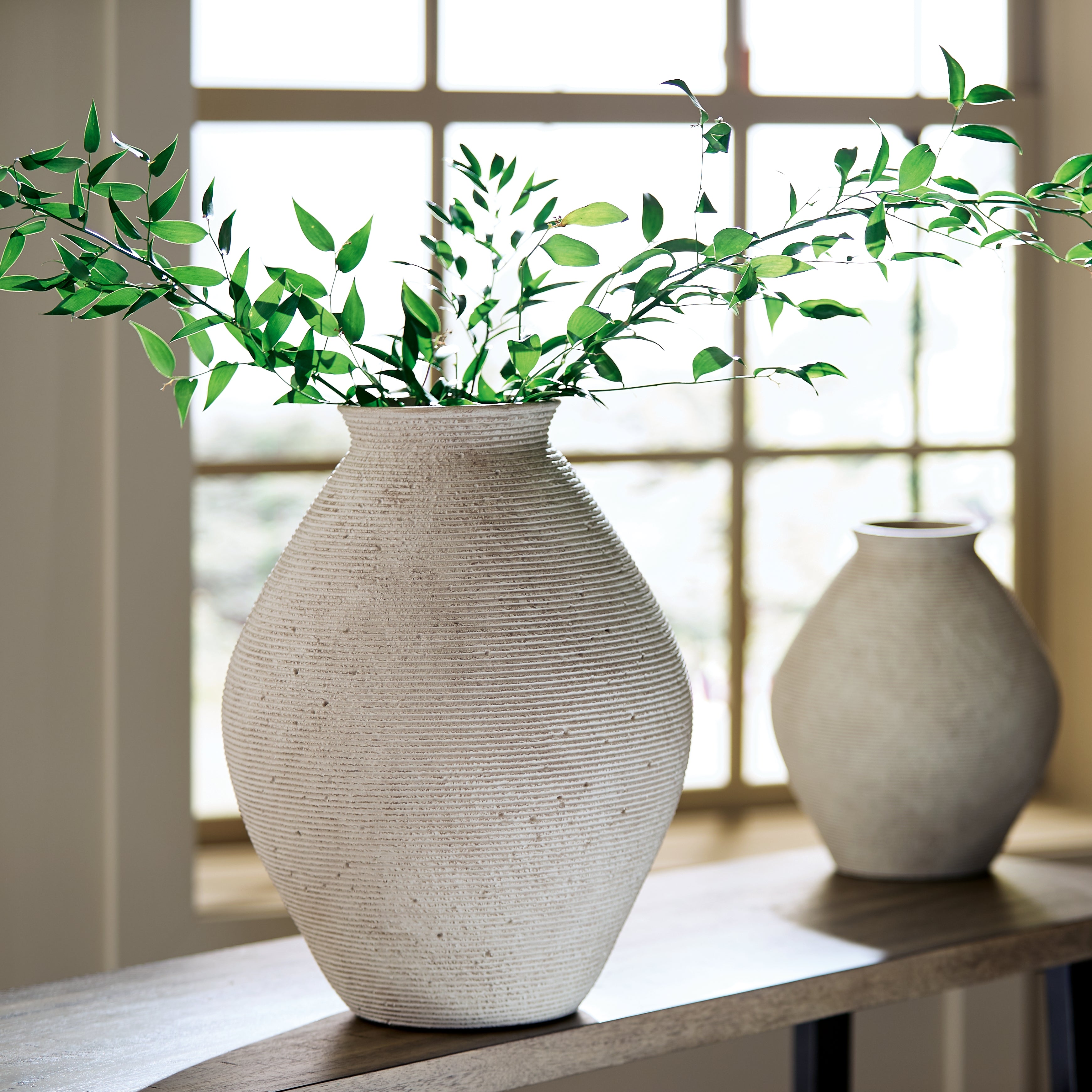 Floridian Furniture - Ashley Furniture - Hannela Vase - Vase / Antique Tan - A2000514