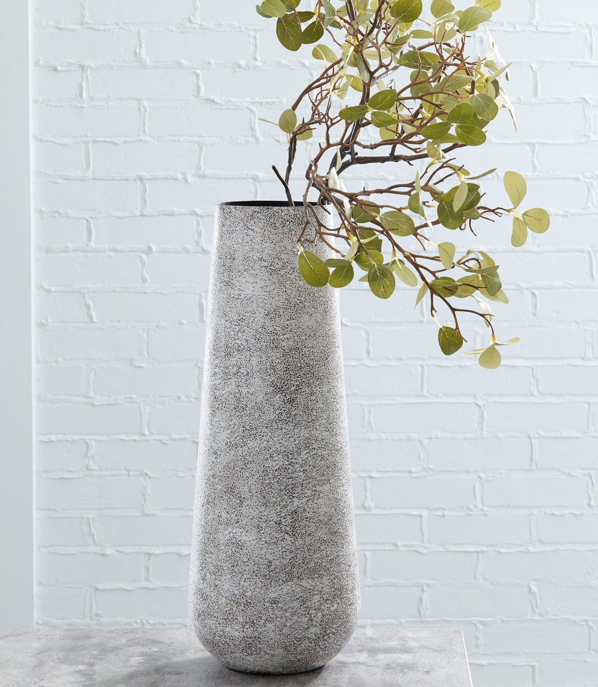 Floridian Furniture - Ashley Furniture - Fynn Vase - Vase / Antique White - A2000517