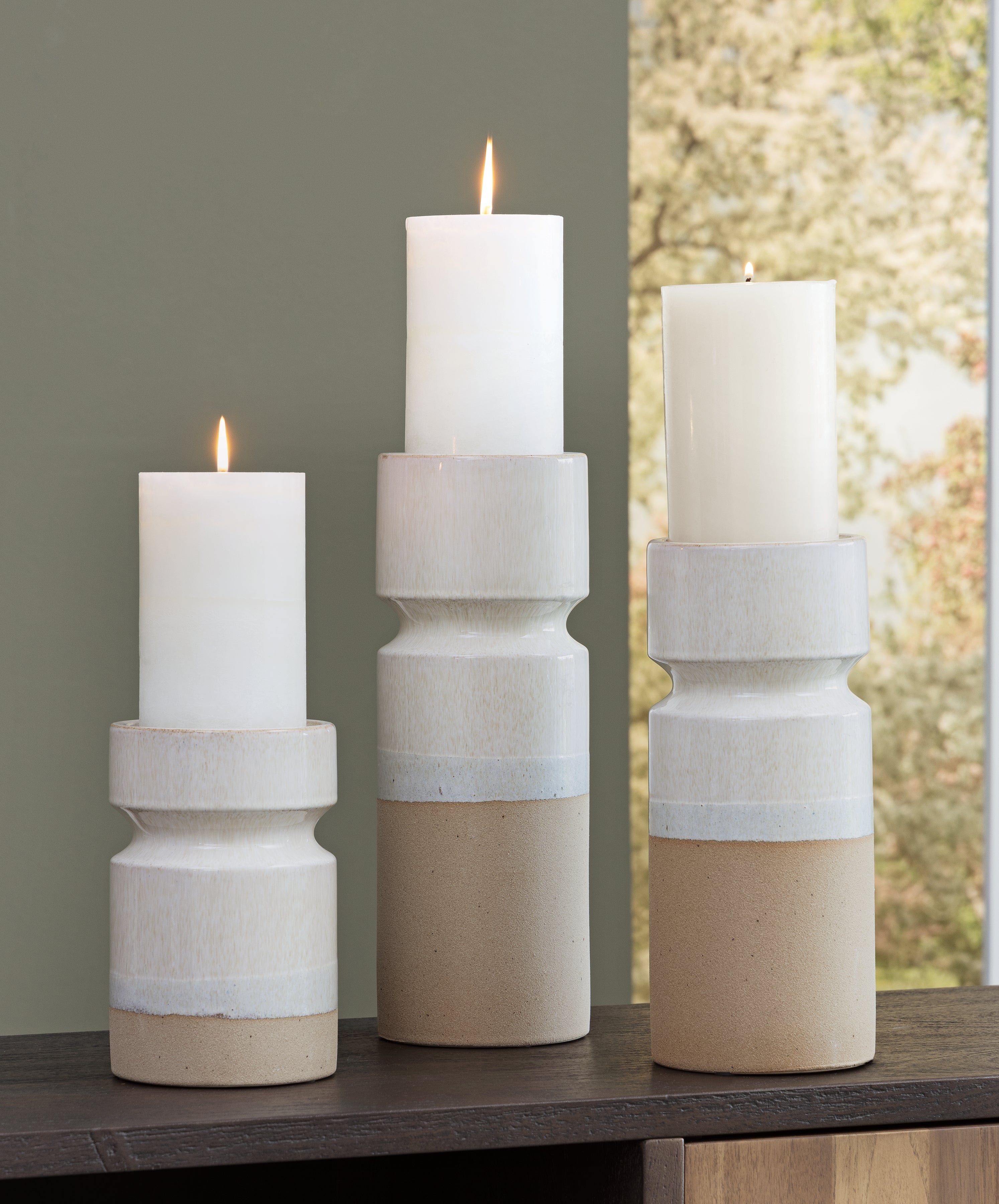 Floridian Furniture - Ashley Furniture - Hurston Candle Holder - Candle Holder Set (3/CN) / Ivory/Brown - A2000583