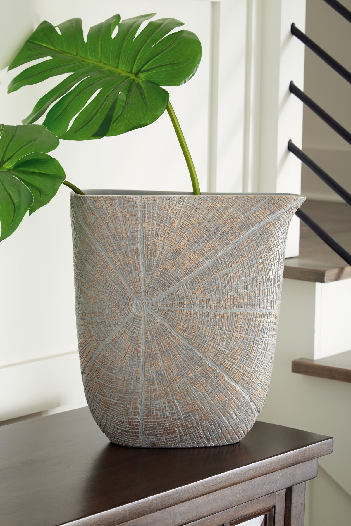 Floridian Furniture - Ashley Furniture - Ardenley Vase - Vase (2/CS) / Antique Gold Finish - A2000608