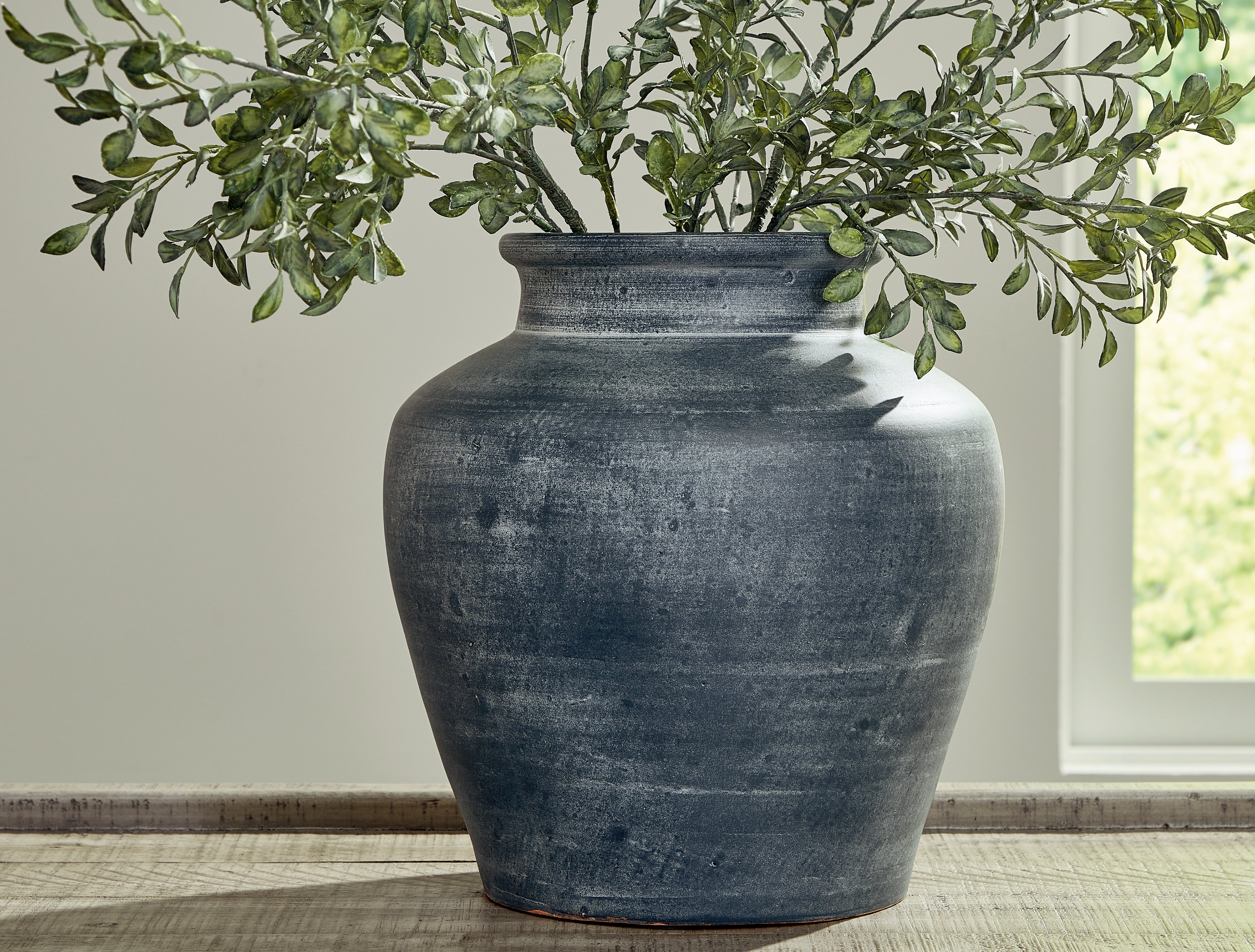 Floridian Furniture - Ashley Furniture - Meadie Vase - Vase / Distressed White - A2000787