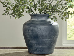 Floridian Furniture - Ashley Furniture - Meadie Vase - Vase / Distressed White - A2000787