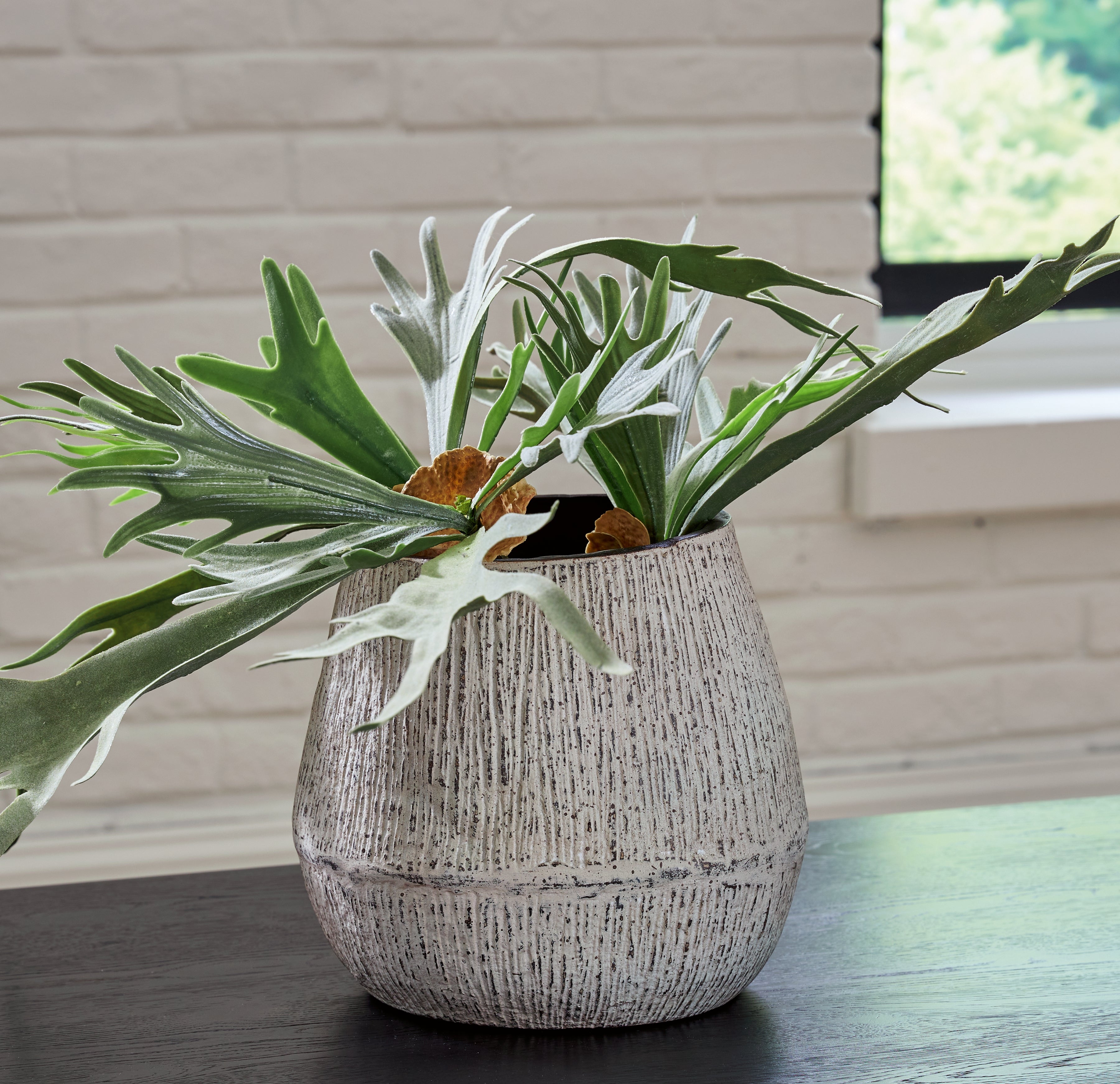 Floridian Furniture - Ashley Furniture - Claymount Vase - Vase / Distressed Brown - A2000636