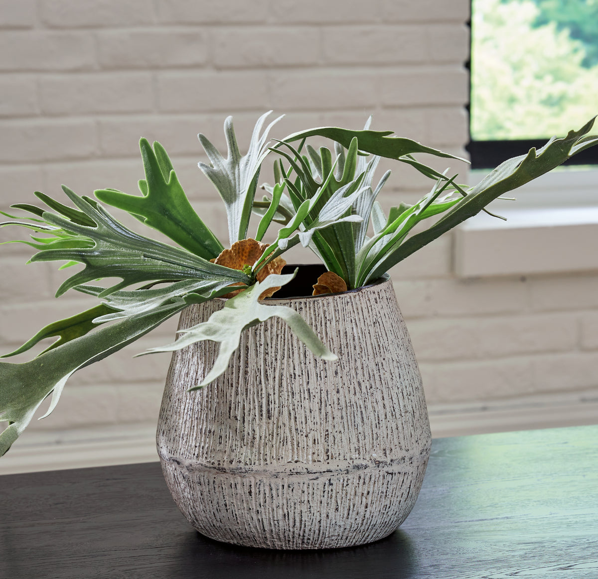 Floridian Furniture - Ashley Furniture - Claymount Vase - Vase / Distressed Brown - A2000636