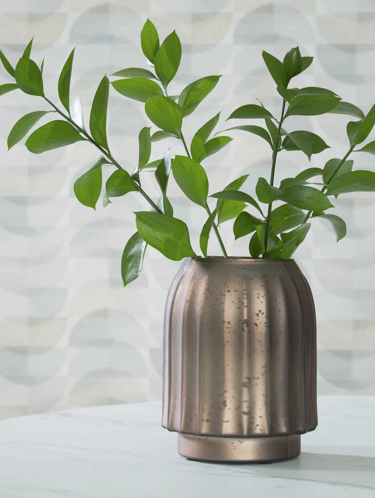 Floridian Furniture - Ashley Furniture - Briarcott Vase - Vase / Brown - A2000703