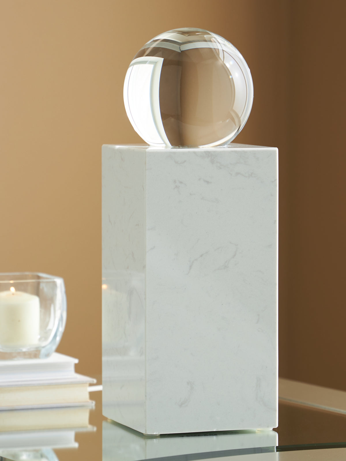 Floridian Furniture - Ashley Furniture - Sellner Sculpture - Sculpture / Clear/White - A2000778
