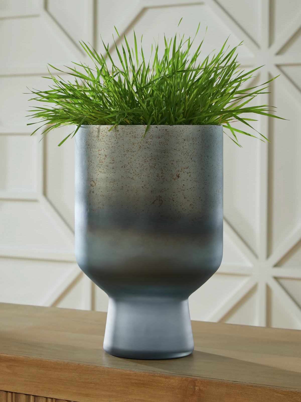 Floridian Furniture - Ashley Furniture - Pennmore Vase - Vase / Antique Blue - A2000813
