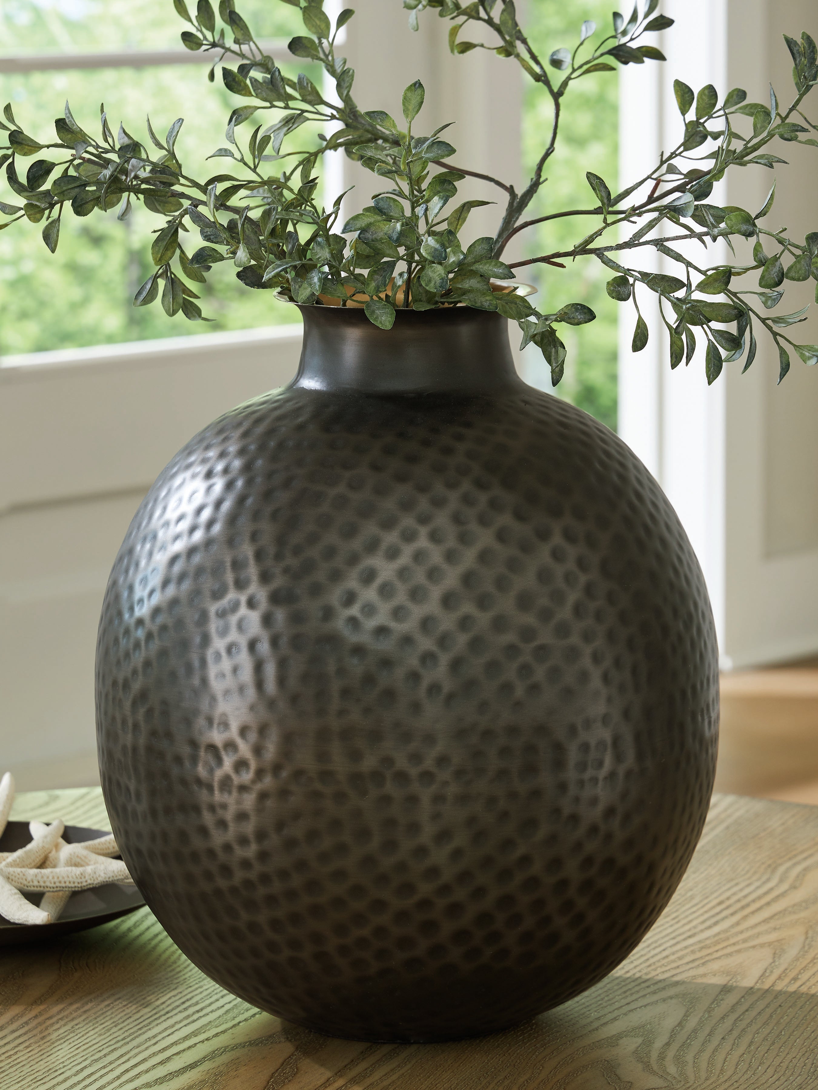 Floridian Furniture - Ashley Furniture - Woody Vase - Vase / Pewter/Gold Finish - A2000845