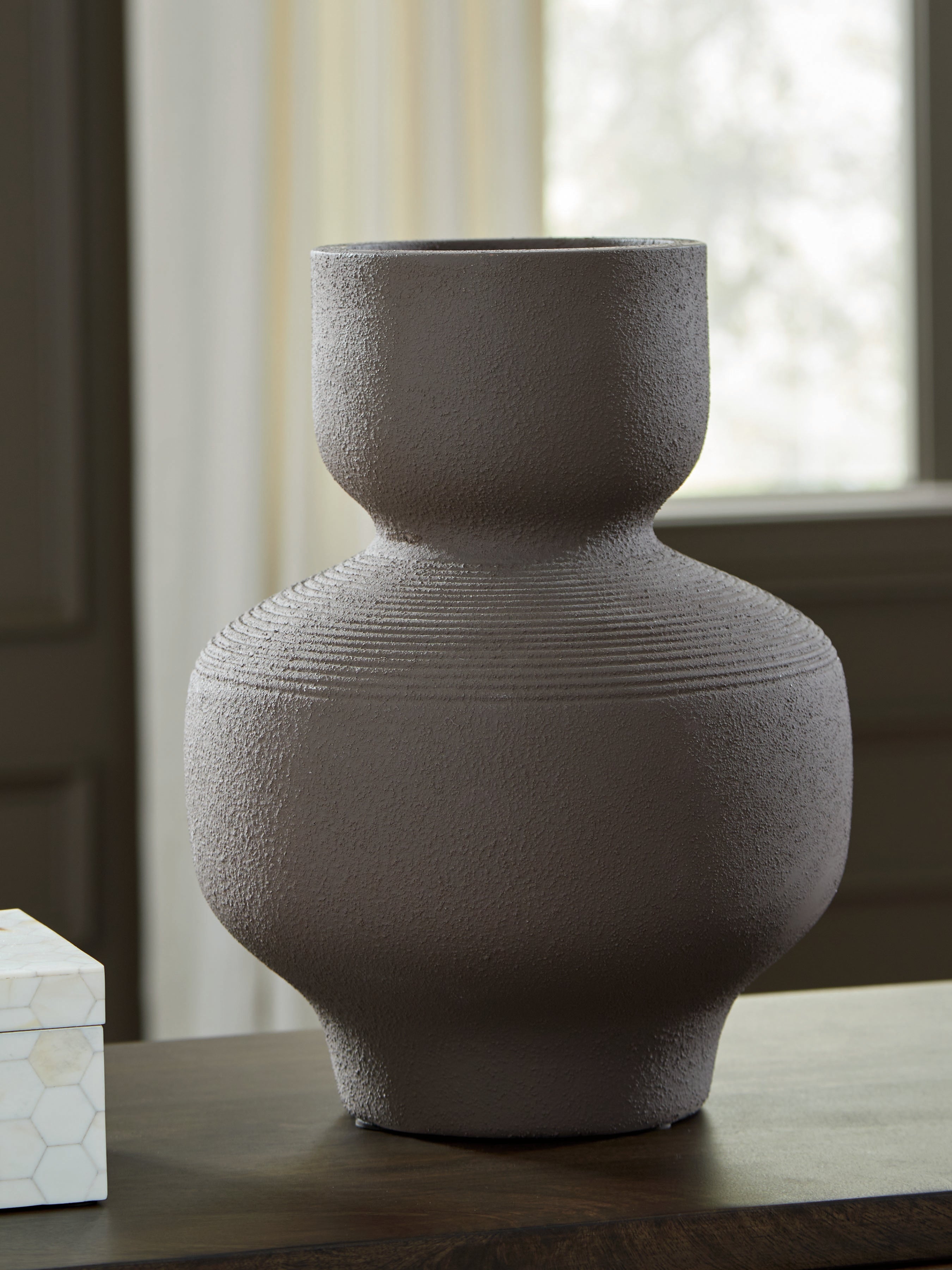 Floridian Furniture - Ashley Furniture - Dalsen Vase - Vase / Brown - A2000872