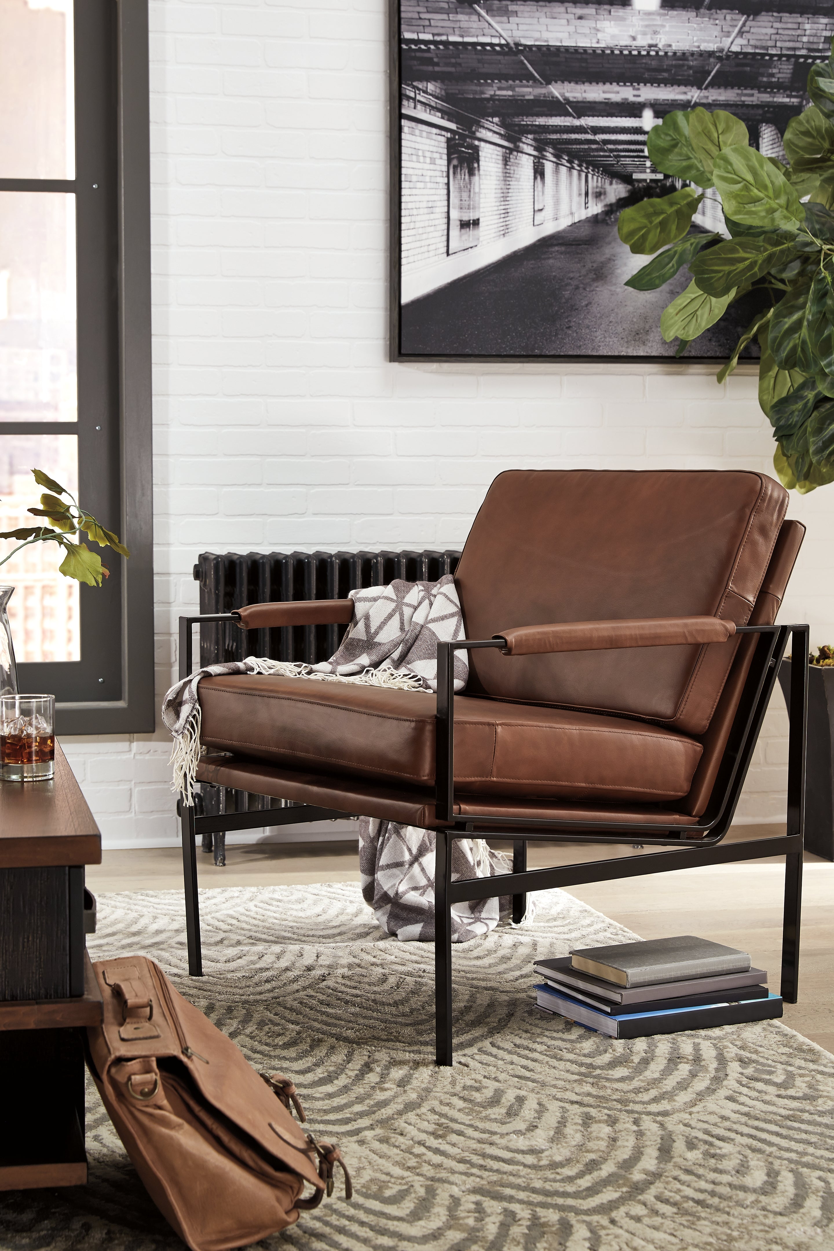 Floridian Furniture - Ashley Furniture - Puckman Accent Chair - Accent Chair / Brown/Silver Finish - A3000193