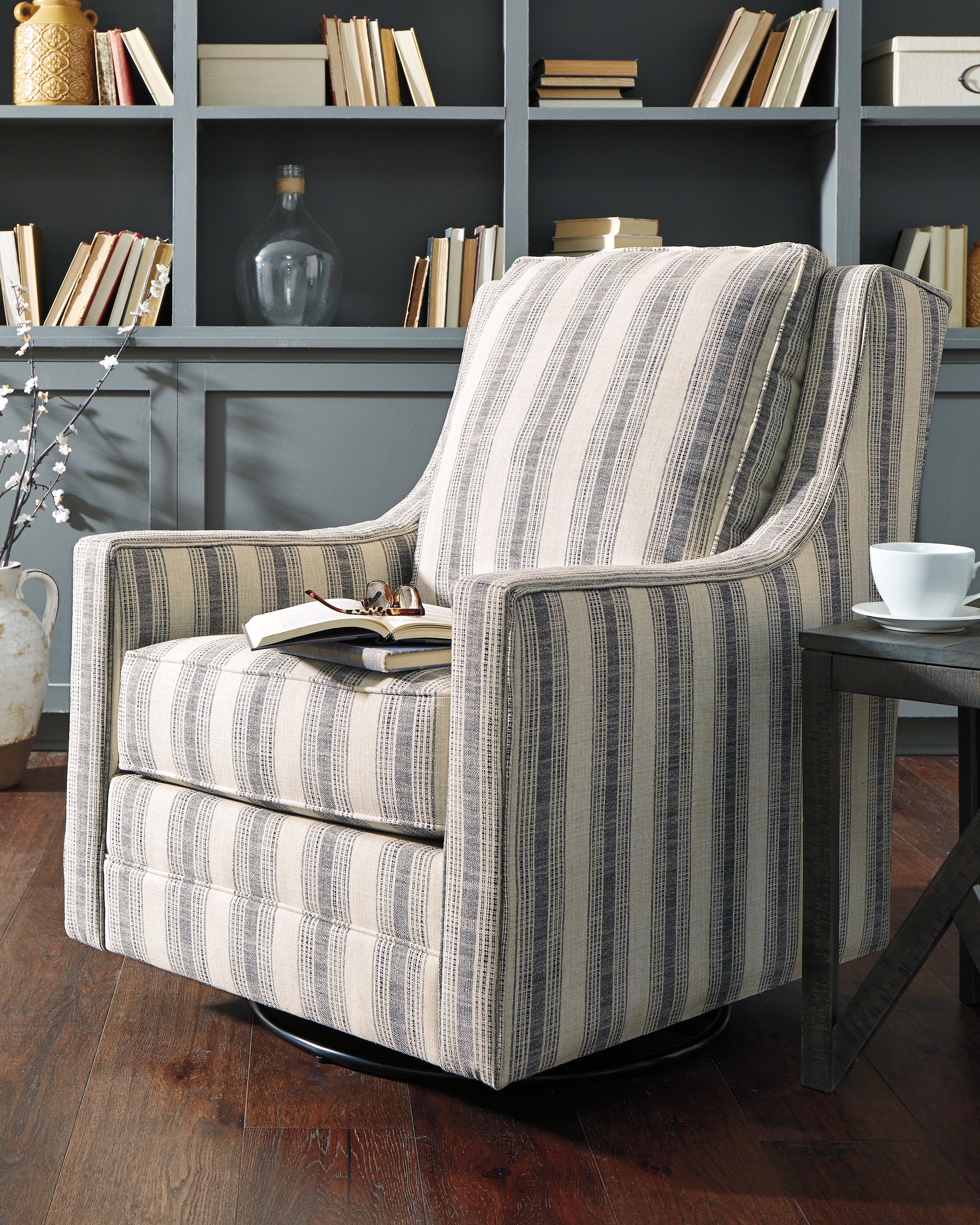 Floridian Furniture - Ashley Furniture - Kambria Swivel Glider Accent Chair - Swivel Glider Accent Chair / Ivory/Black - A3000207