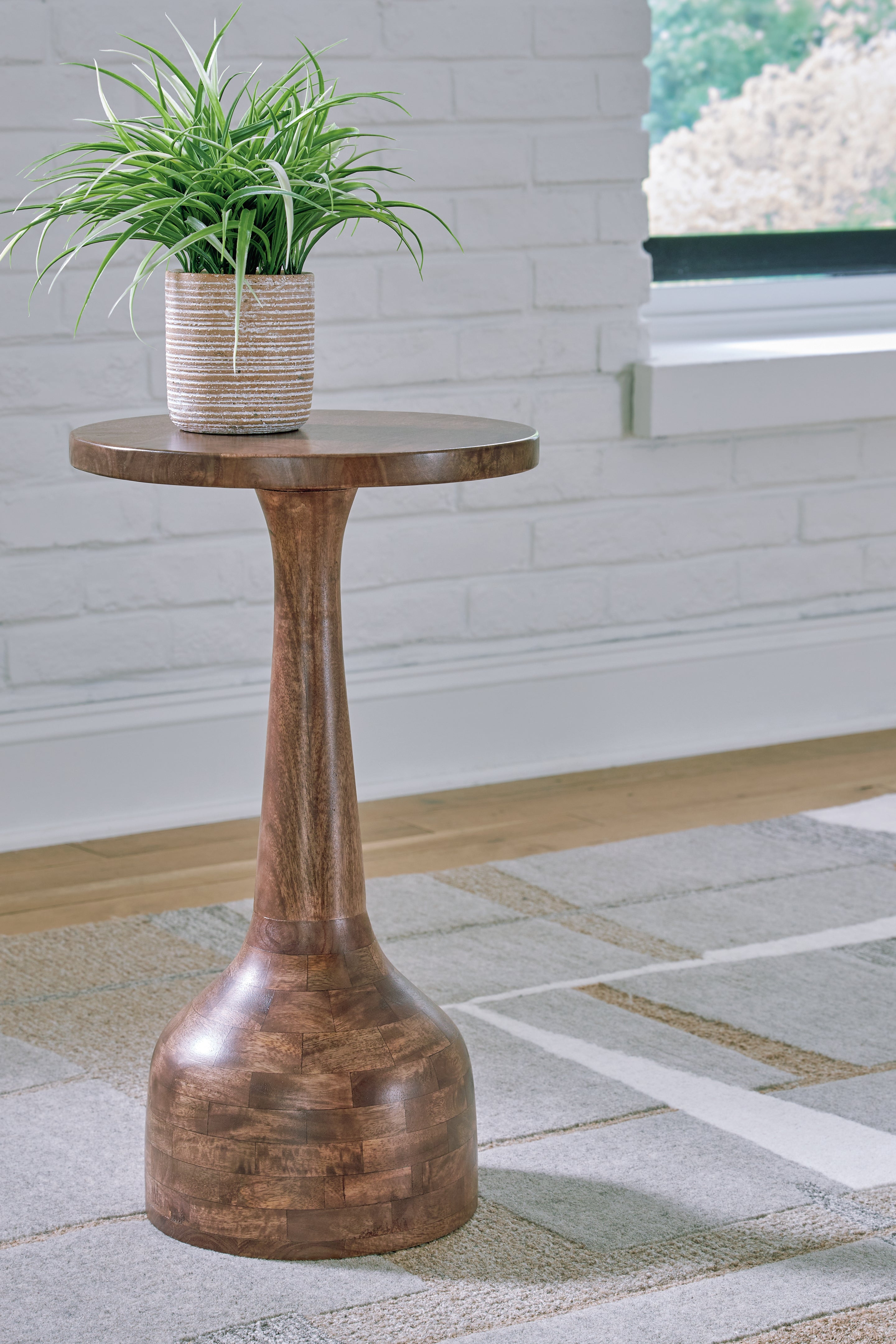 Floridian Furniture - Ashley Furniture - Joville Accent Table - Accent Table / Medium Brown - A4000627