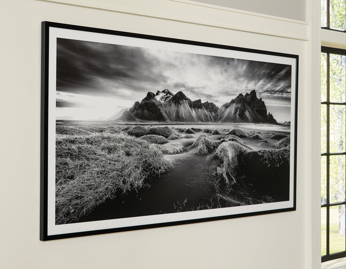 Floridian Furniture - Ashley Furniture - Delstone Wall Decor - Wall Art / Black/White - A8000424
