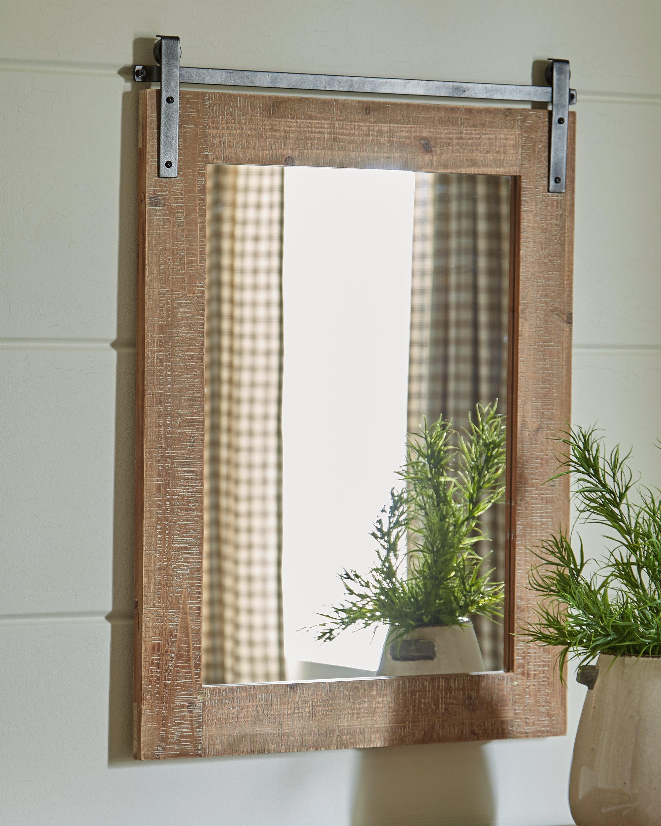Floridian Furniture - Ashley Furniture - Lanie Mirror - Accent Mirror / Antique Brown - A8010223