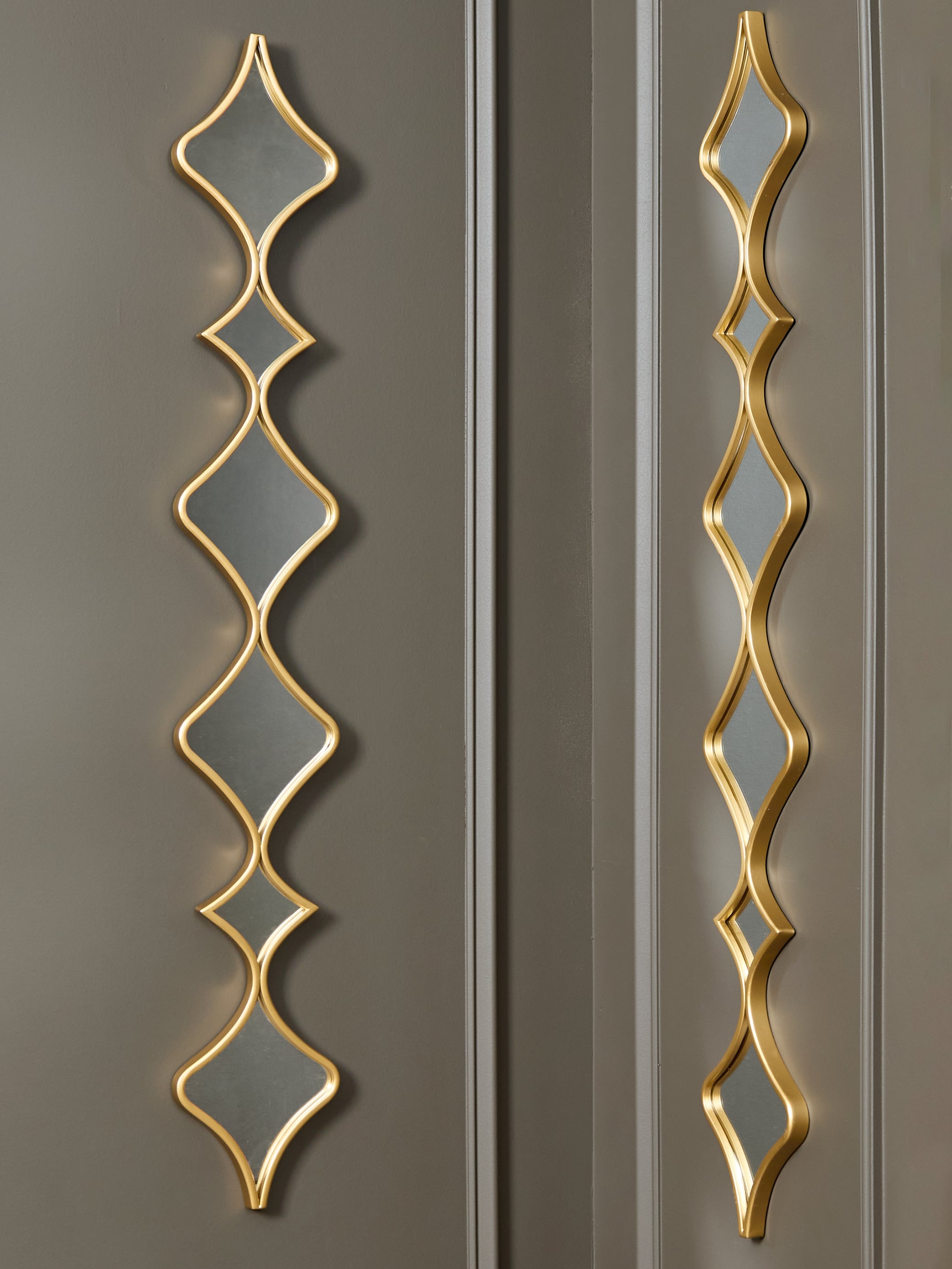 Floridian Furniture - Ashley Furniture - Harriswood Mirror - Accent Mirror Set (Set of 2) / Gold Finish - A8010354