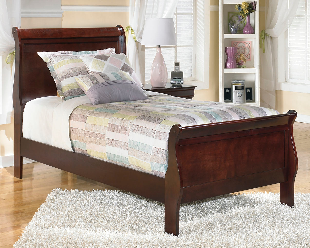 Floridian Furniture - Ashley Furniture - Alisdair Bedroom - Twin Sleigh Bed / Reddish Brown - B376B5